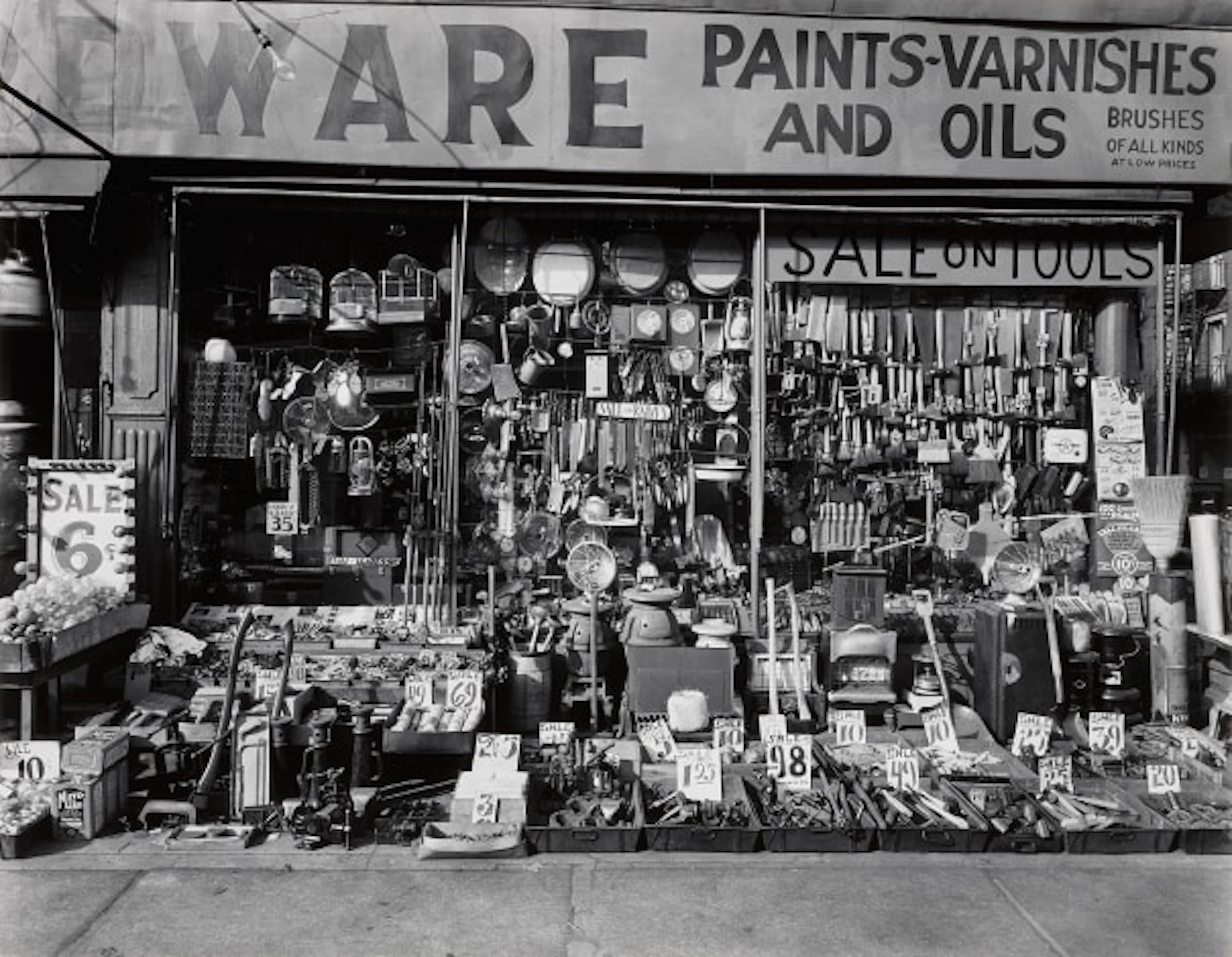 erenice Abbott - Hardware Store, 316-318 Bowery, Manhatta