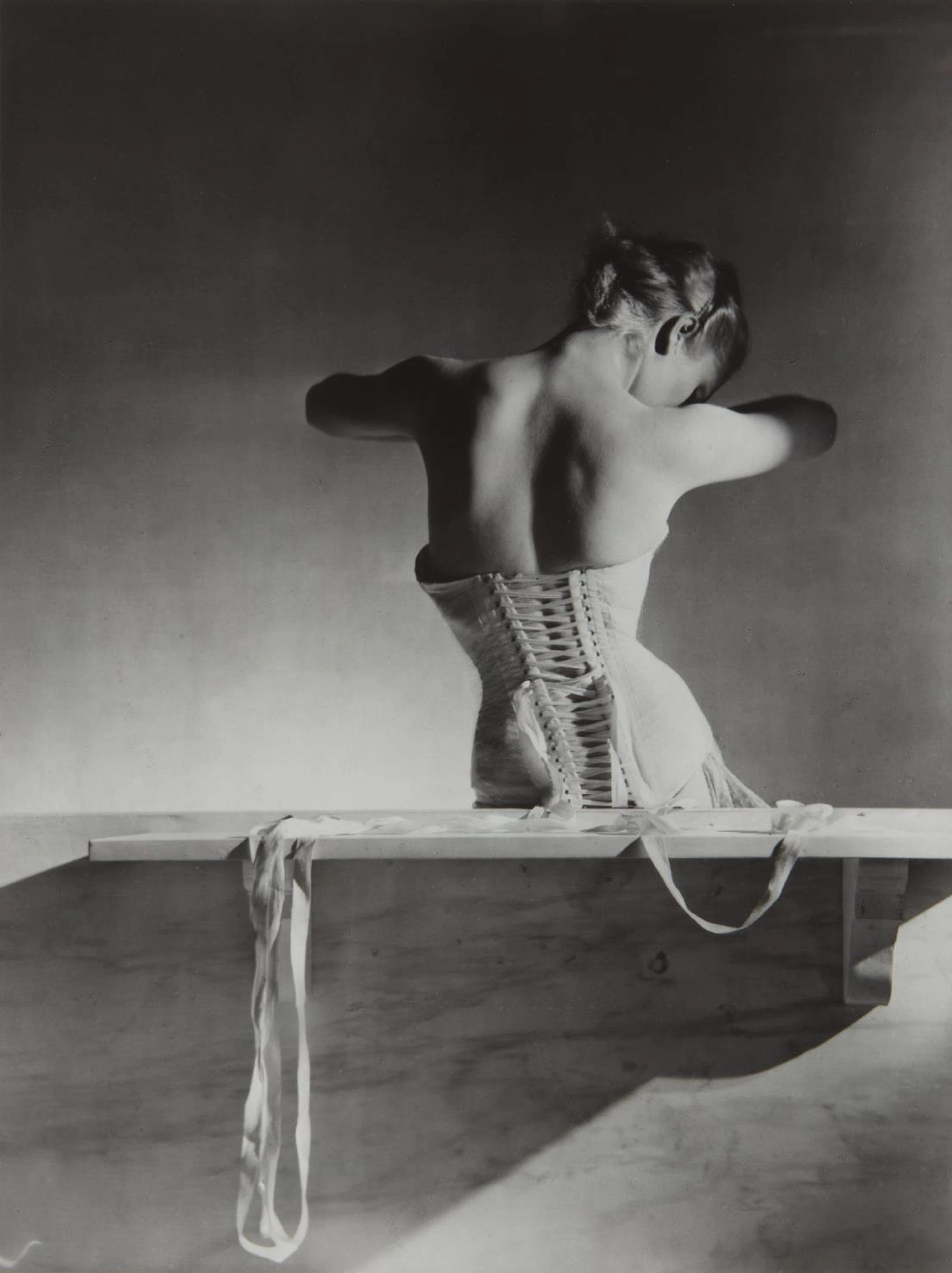 Mainbocher Corset, Paris, 1939 – Horst P. Horst