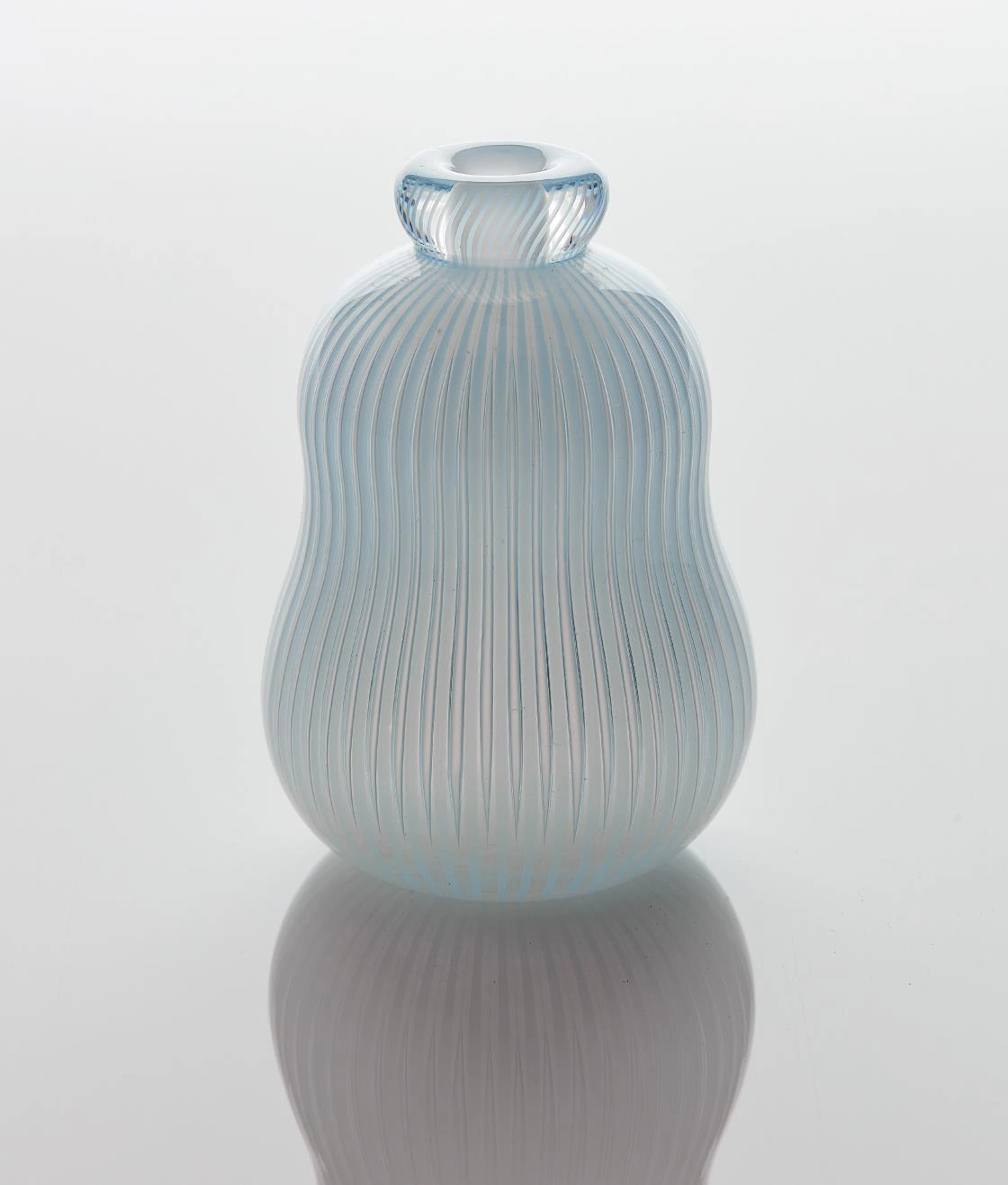 "Ariel" vase, model no 935E, 1950s – Edvin Öhrström