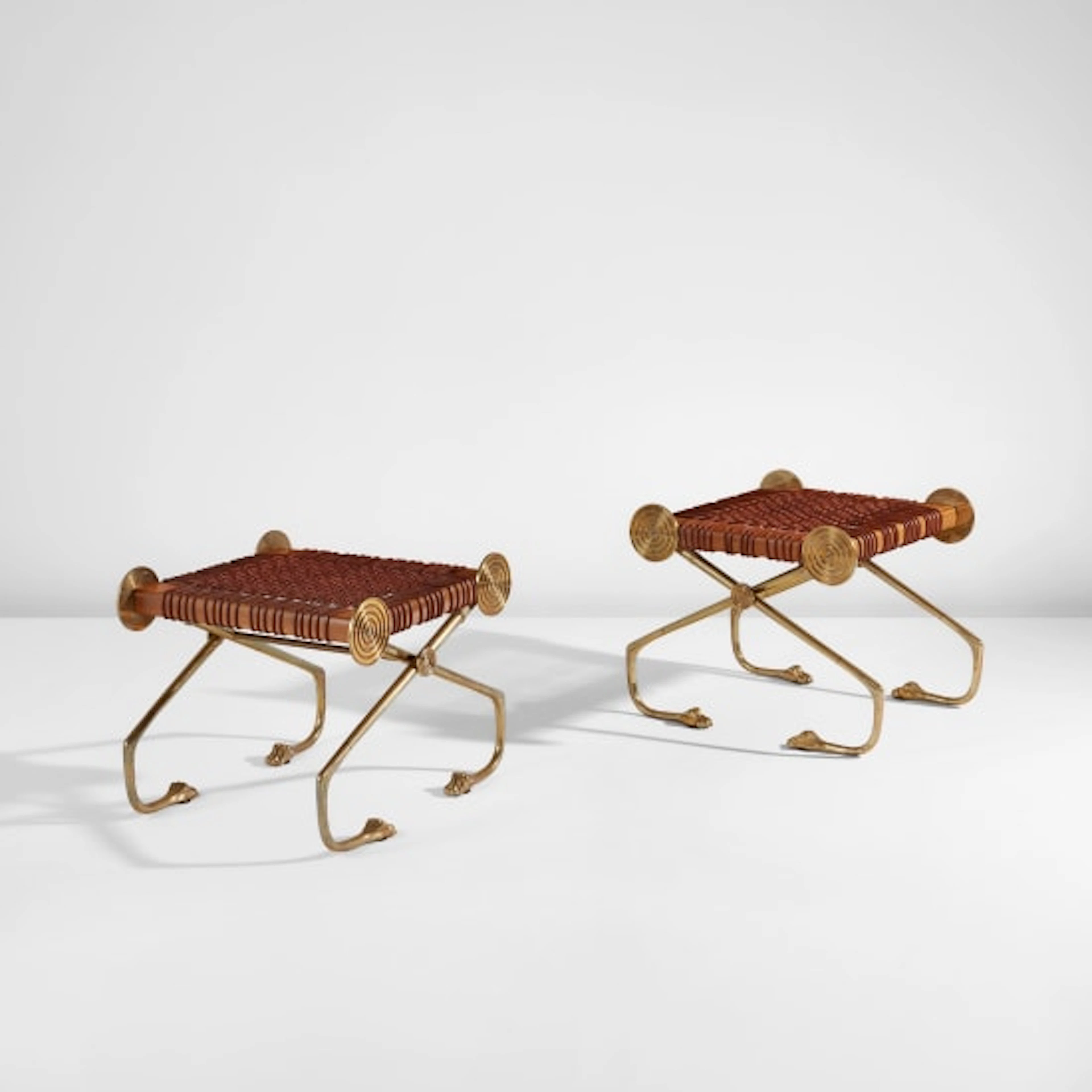 T.H. Robsjohn-Gibbings - Pair of stools, model no. 26