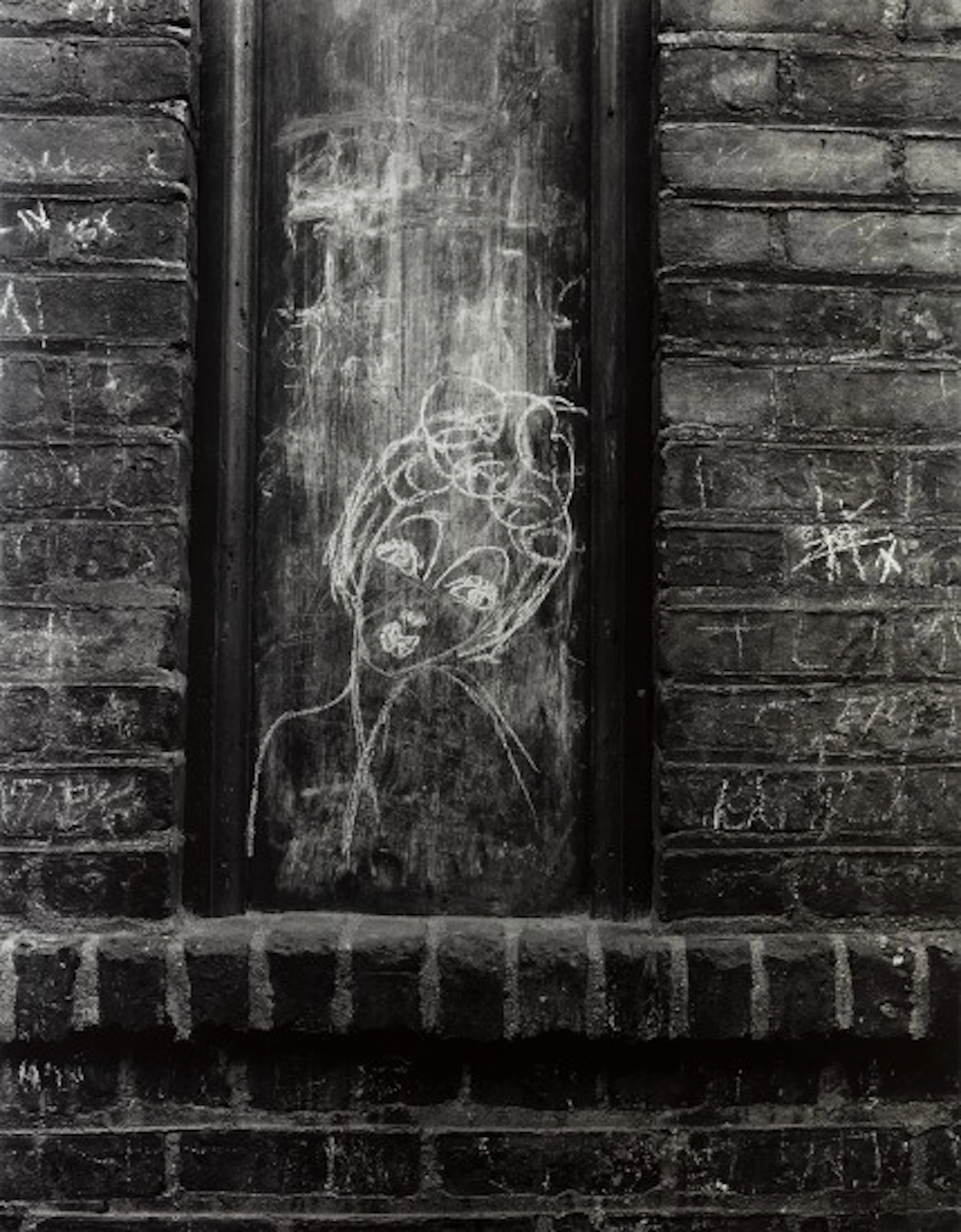 Helen Levitt - N.Y.C. (thoughtful woman)