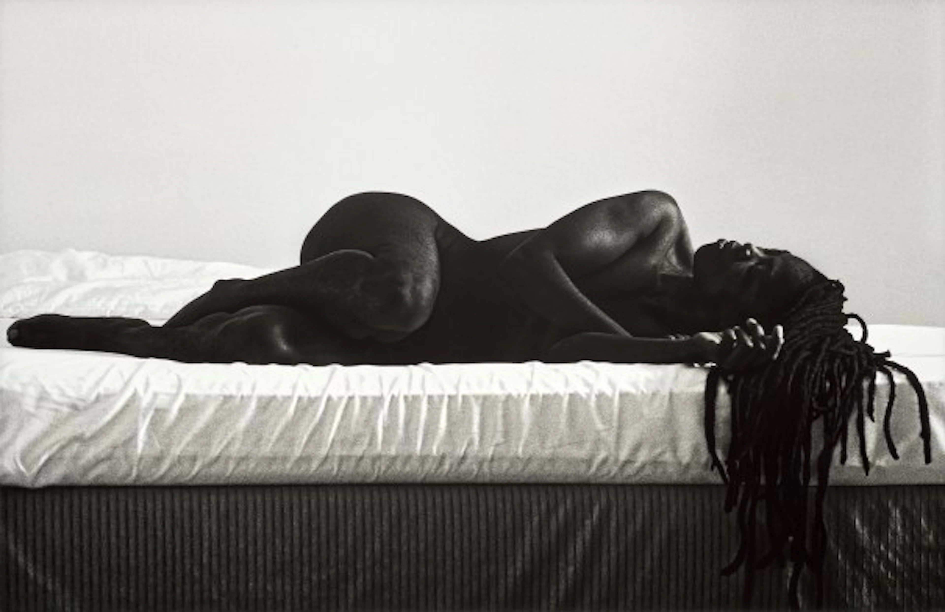 Zanele Muholi - Sindile II, Room 206 Fjord Hotel, Berlin from Somnyama Ngonyama