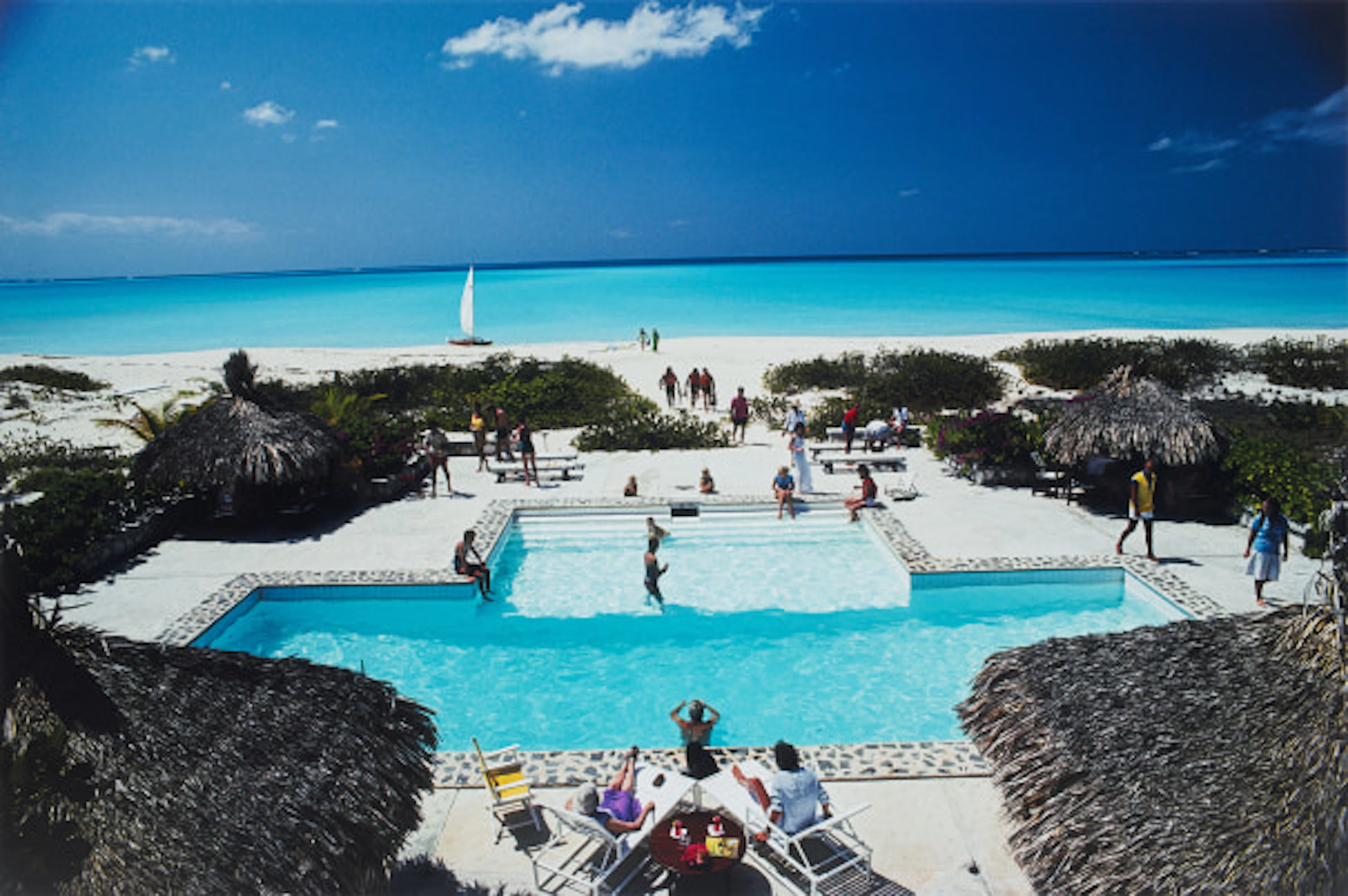 Slim Aarons - Swimming Pool on the Beach