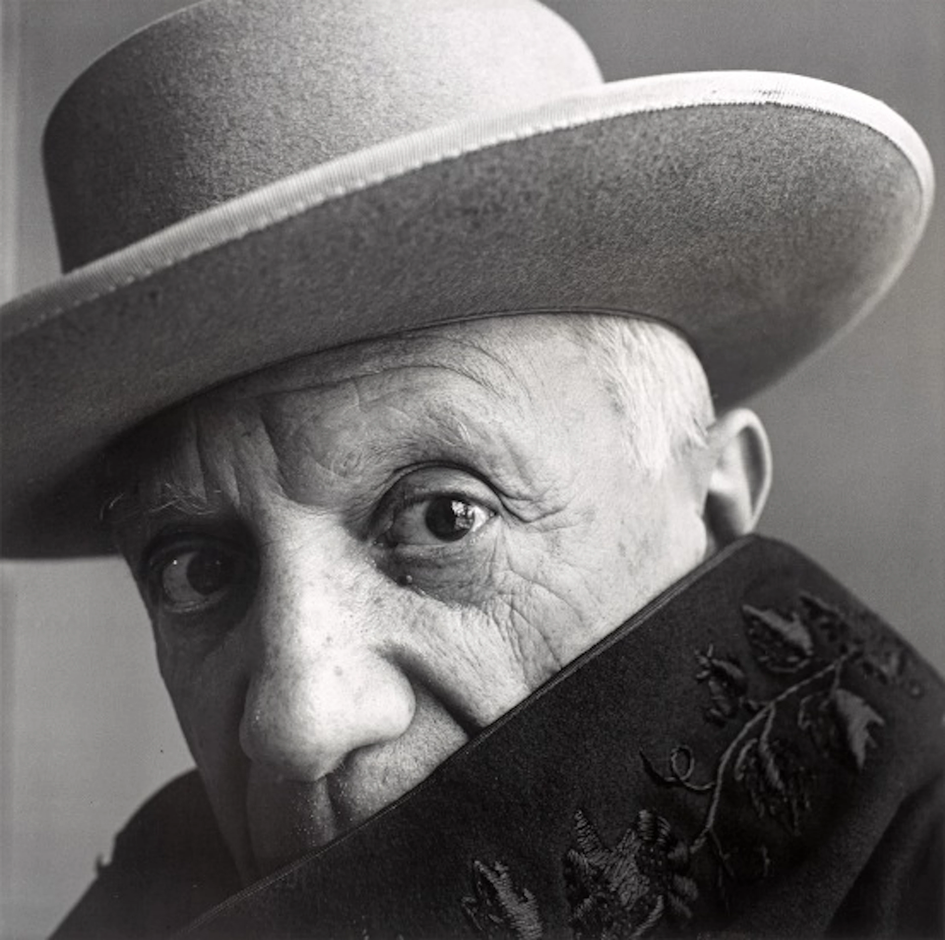 Irving Penn - Pablo Picasso at La Californie, Cannes, France