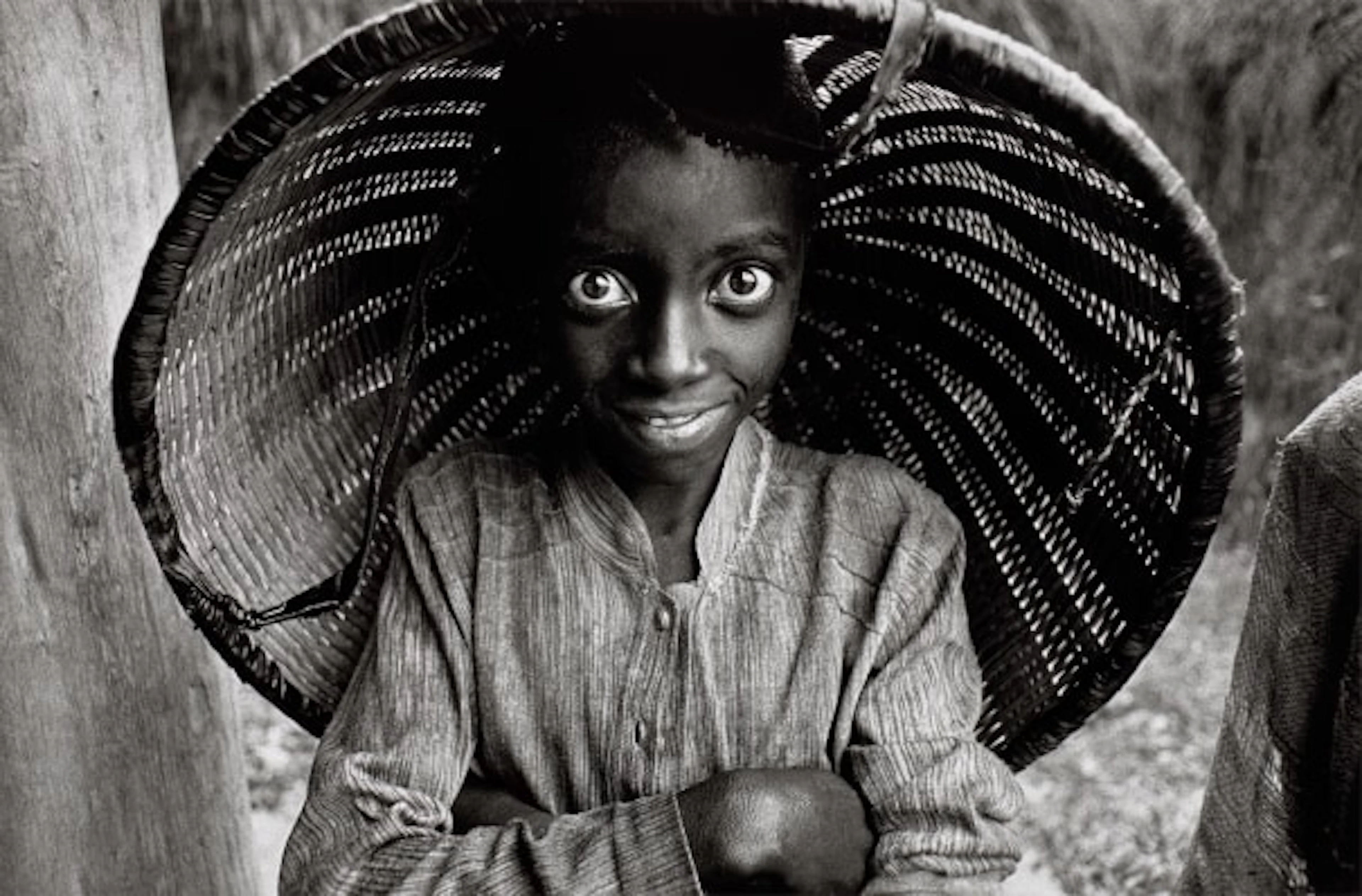 Sebastião Salgado - Child Worker at the Mata Tea Plantation, Rwanda