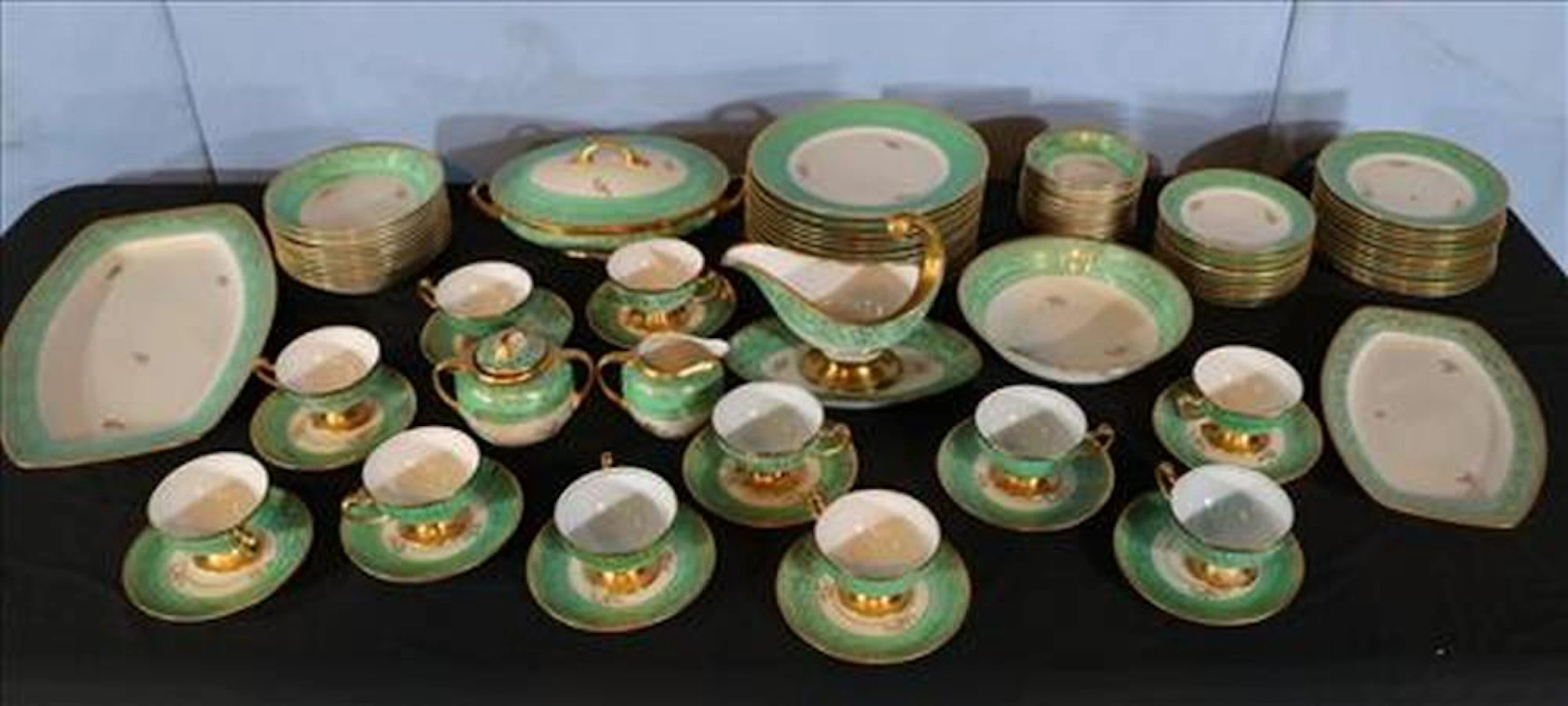 86 piece Bavarian china service for 12