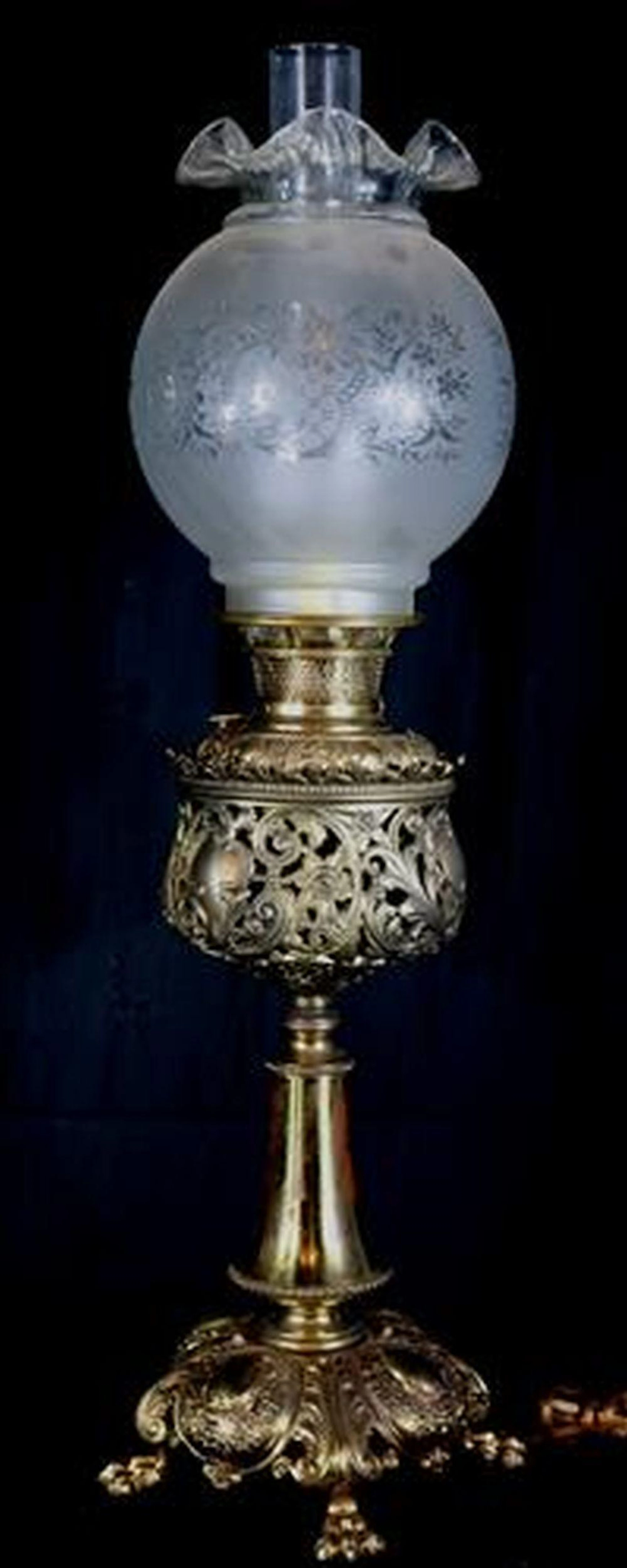 Victorian brass oil lamp with shade