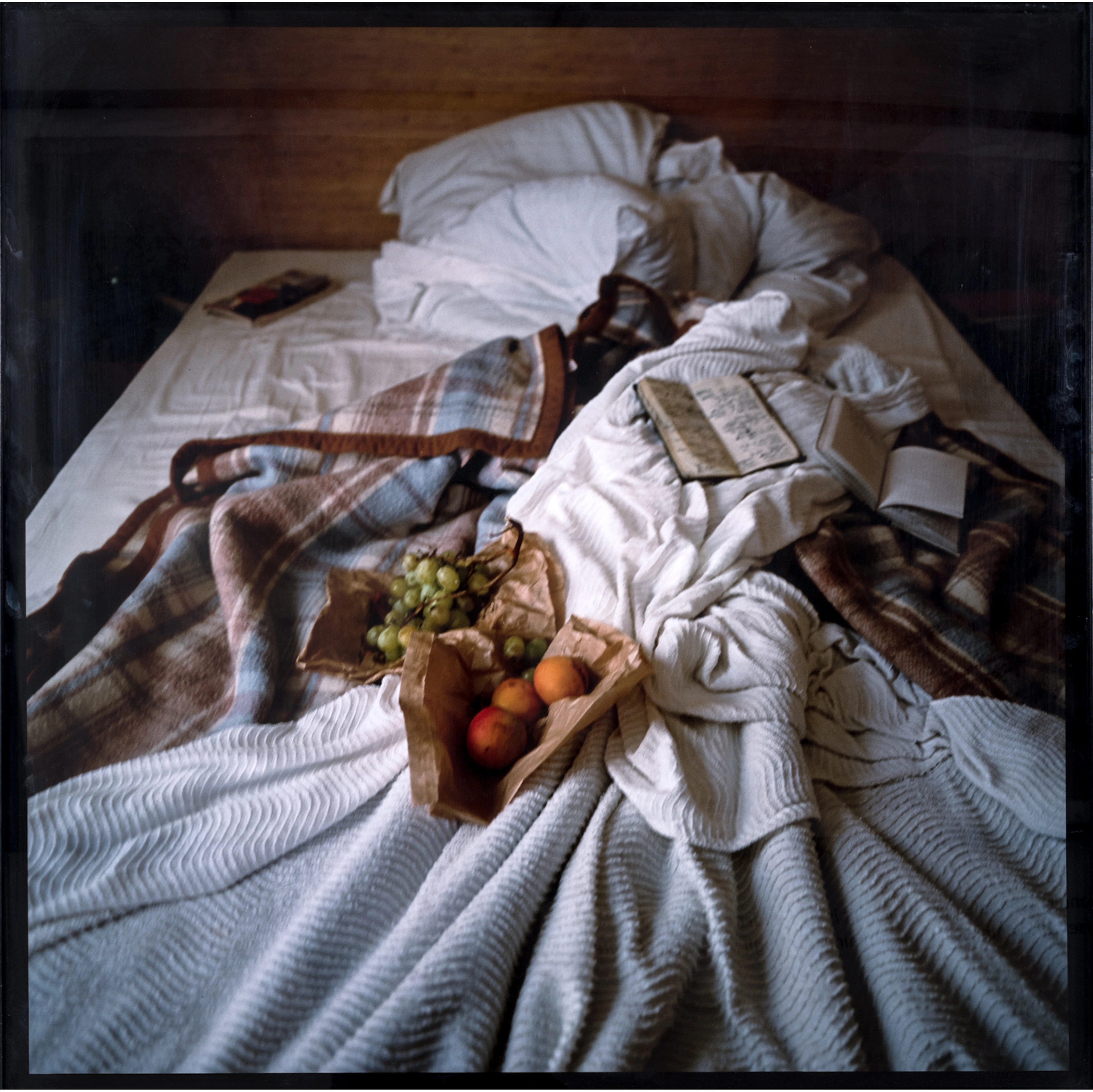 *Nan Goldin (née en 1953) 
My bed, Hotel La Louisiane, Paris, 1996