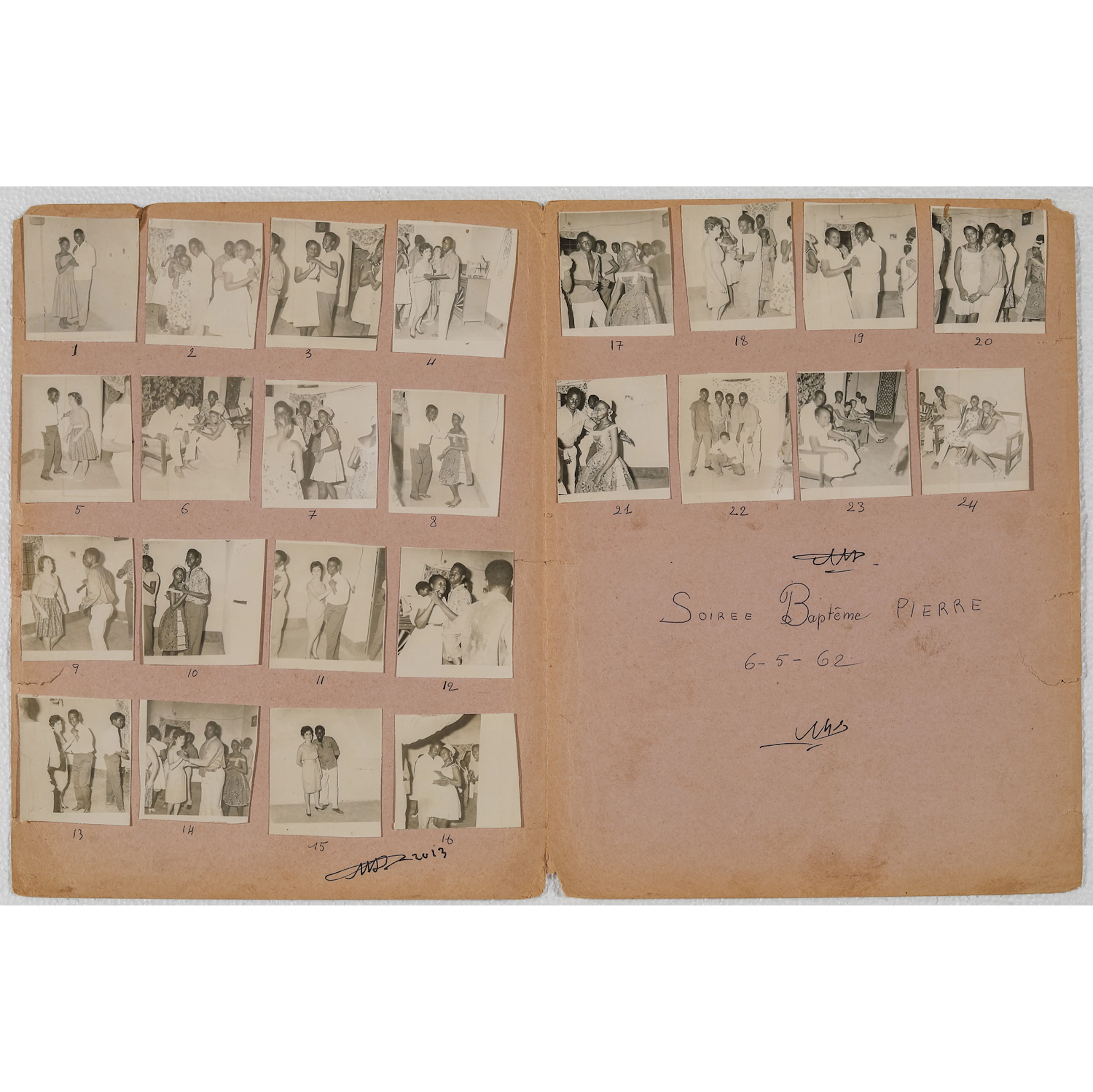 Malick Sidibé (1936-2016, Mali) Soirée baptême Pierre, 1962