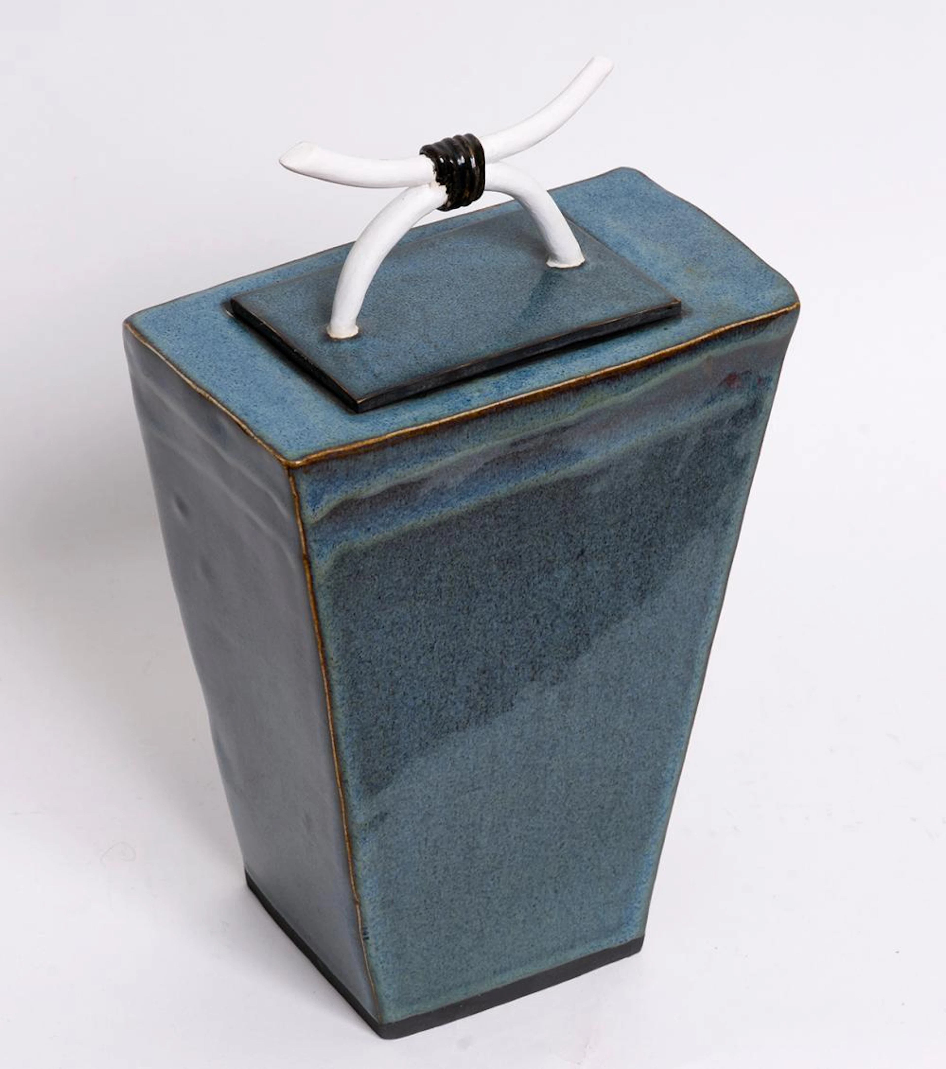 SCOTT SCHAFER - Lidded Ur