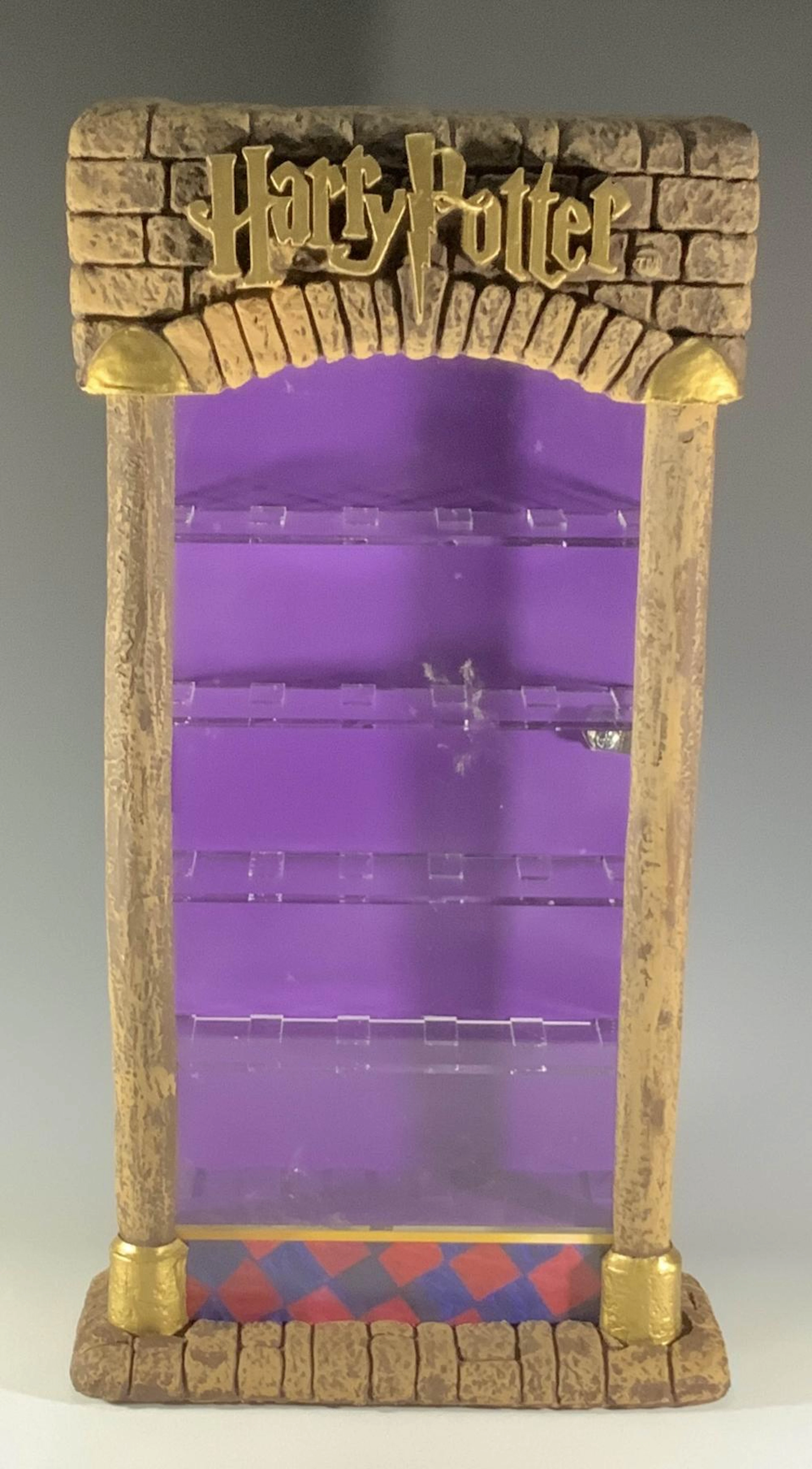 HARRY POTTER WARNER BROS. COUNTER TOP DISPLAY CASE