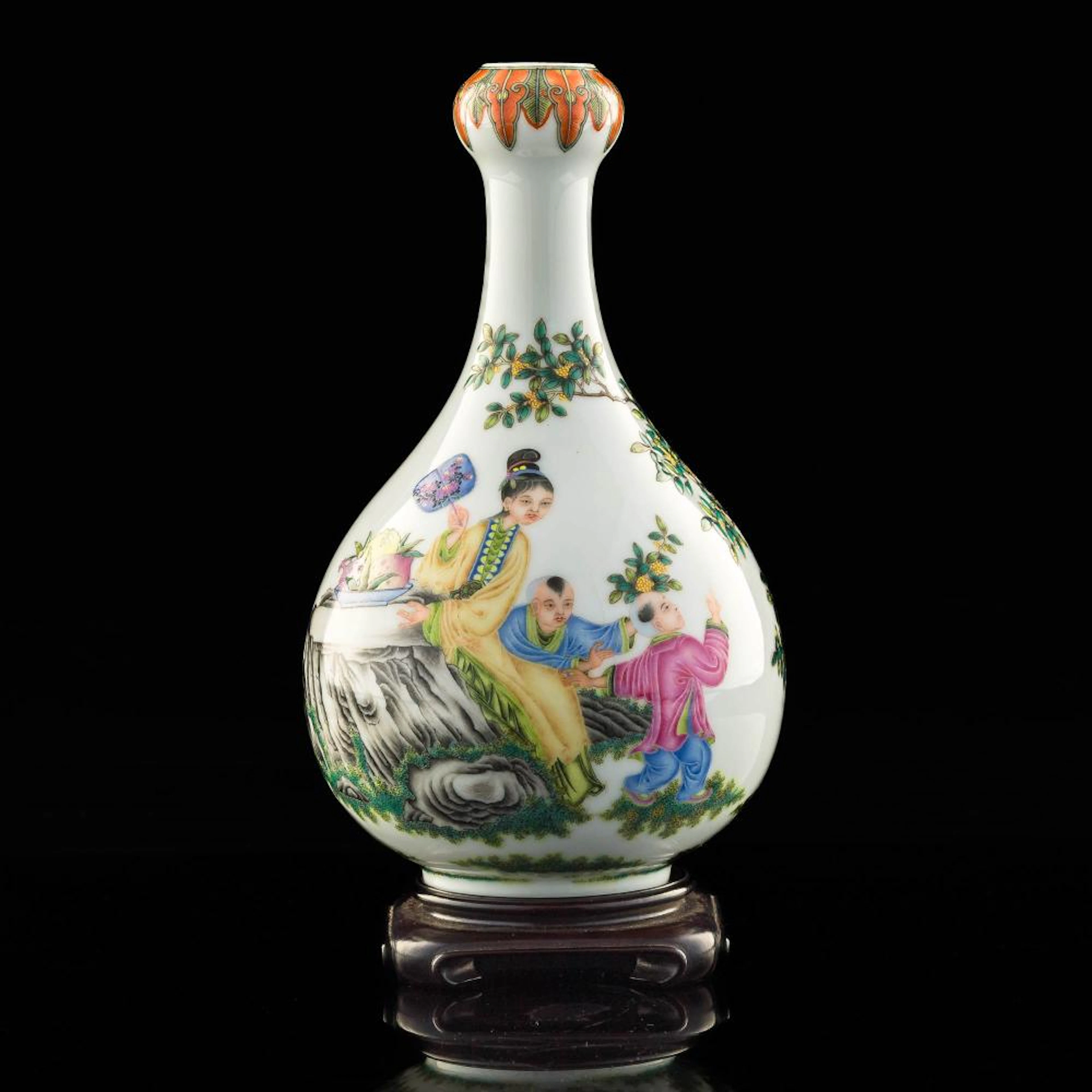 A Chinese falangcai garlic-mouth vase, Republic period