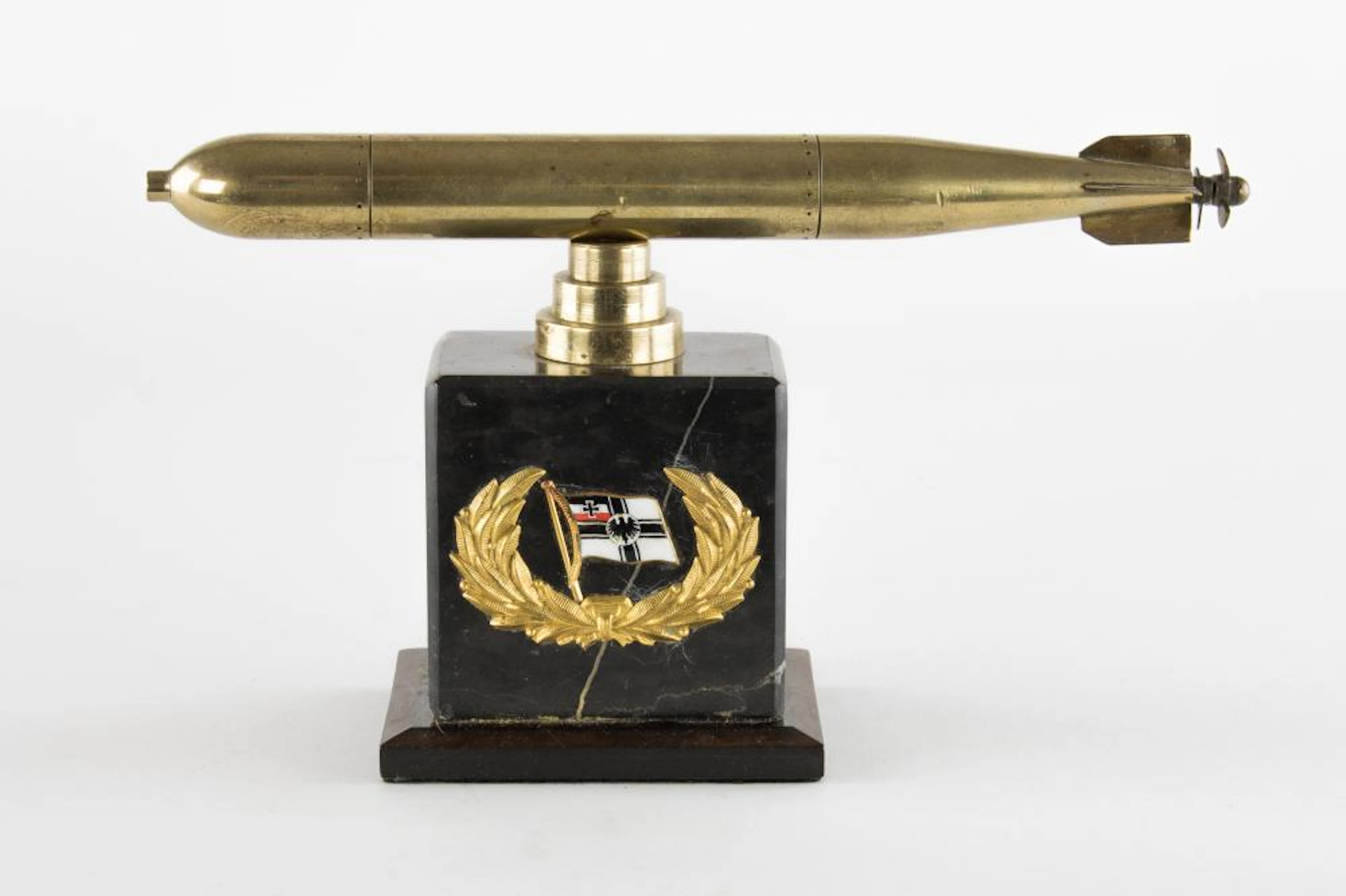 GERMAN PRESENTATION MOUNTED TORPEDO DISPLAY