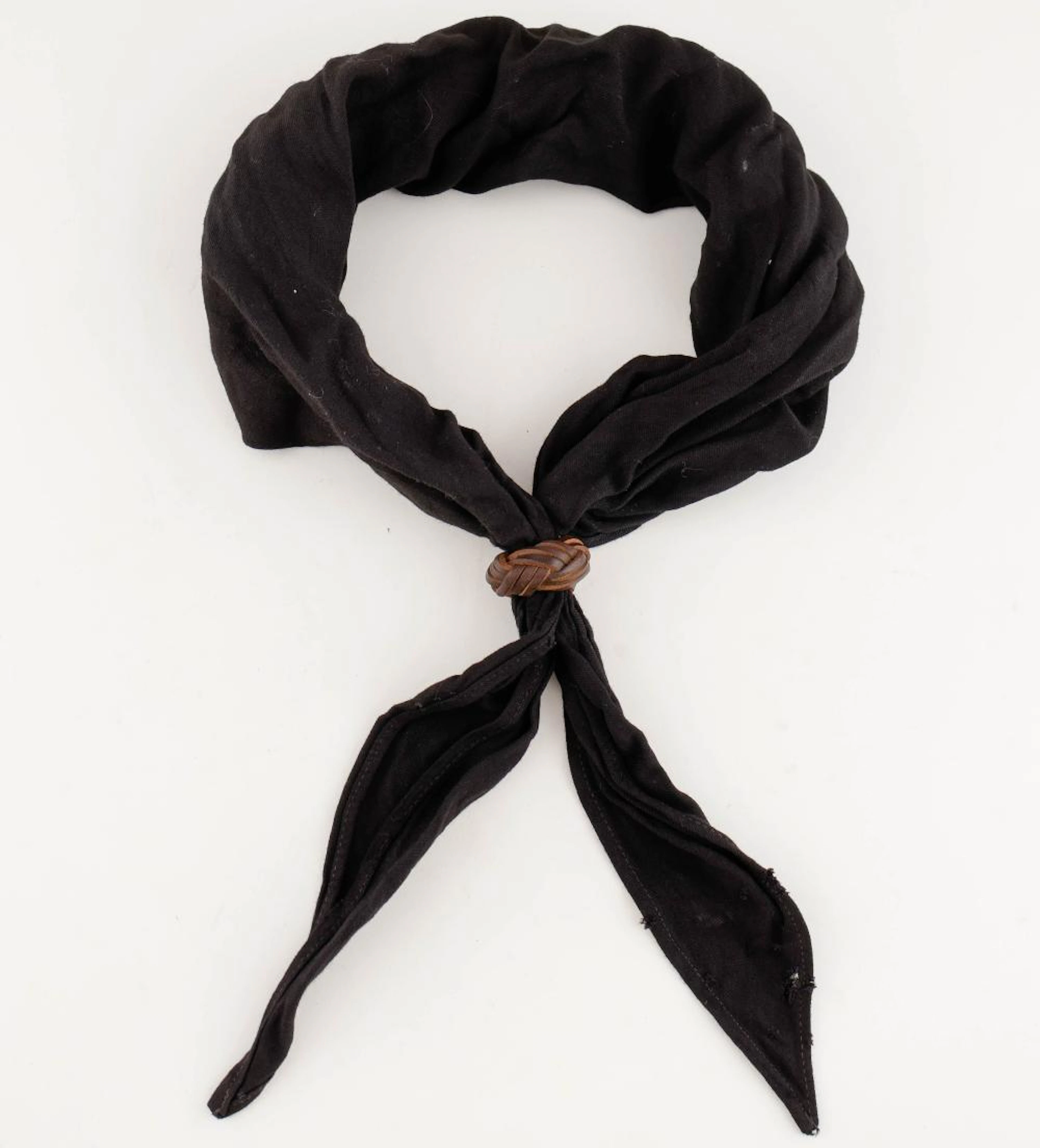 HITLER YOUTH SCARF AND LEATHER KNOT