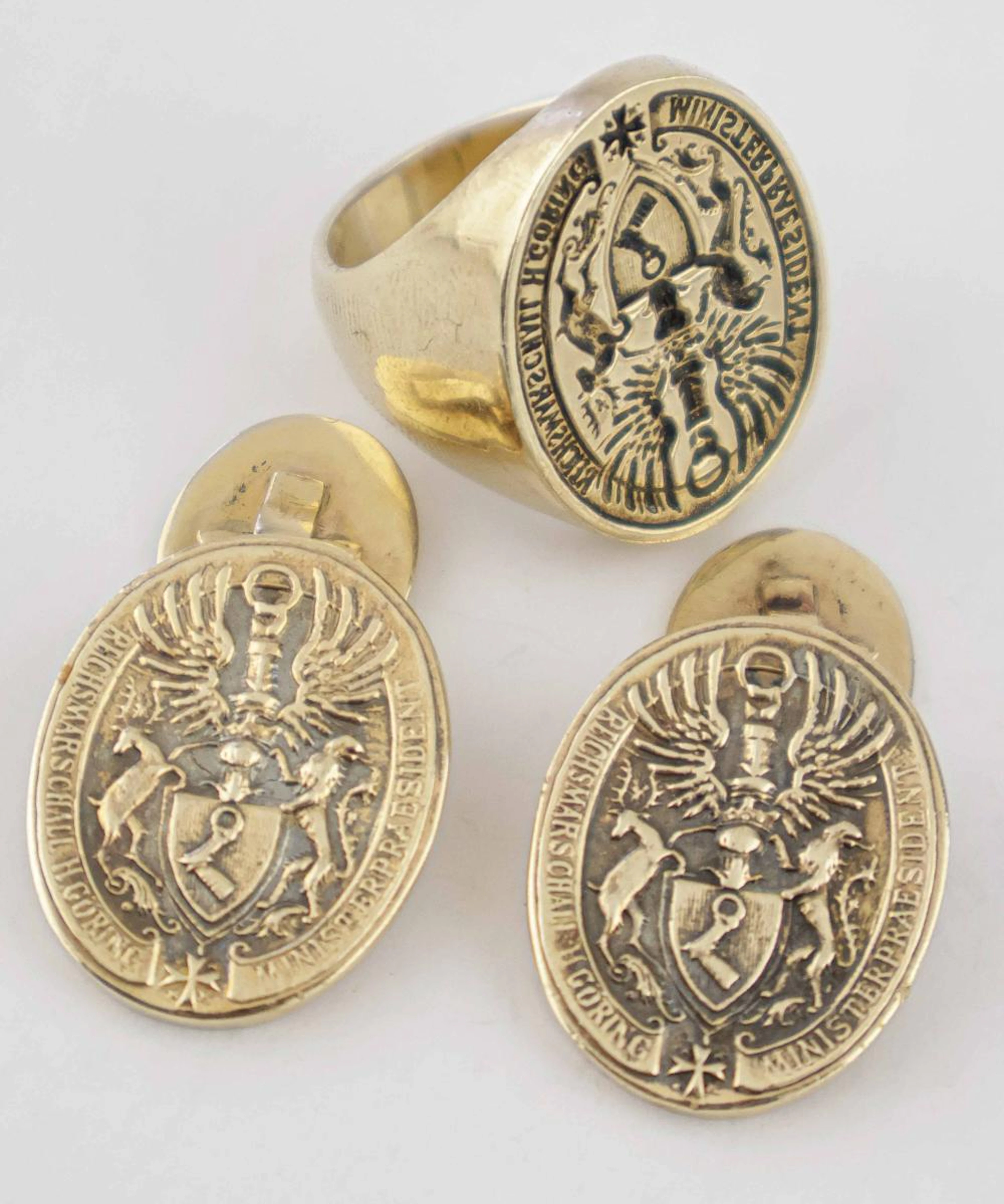 'HERMANN GORING' FACSIMILE GOLD SIGNET RING AND CUFFLINKS