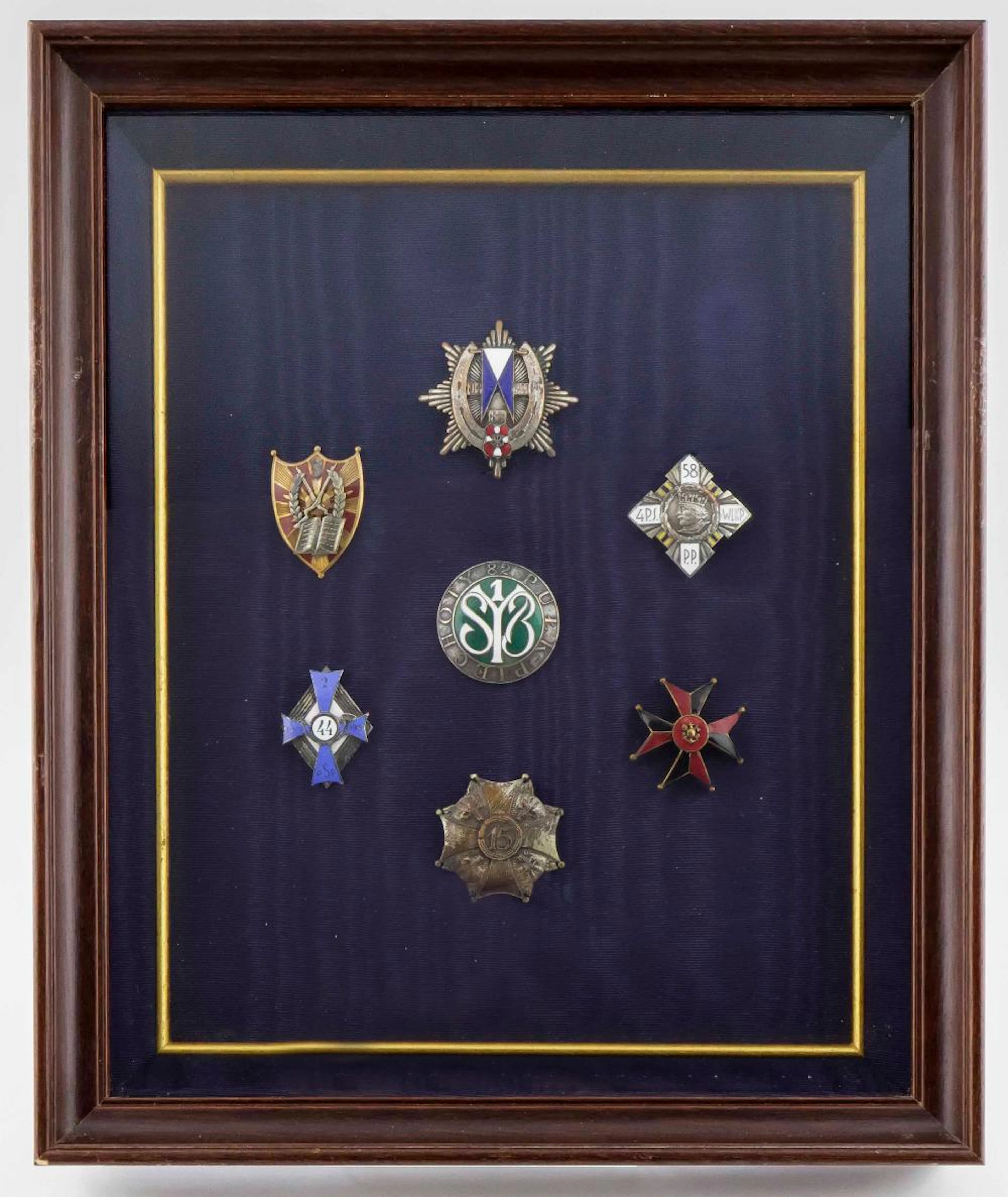 EARLY POLISH REGIMENTAL BADGES (7)
