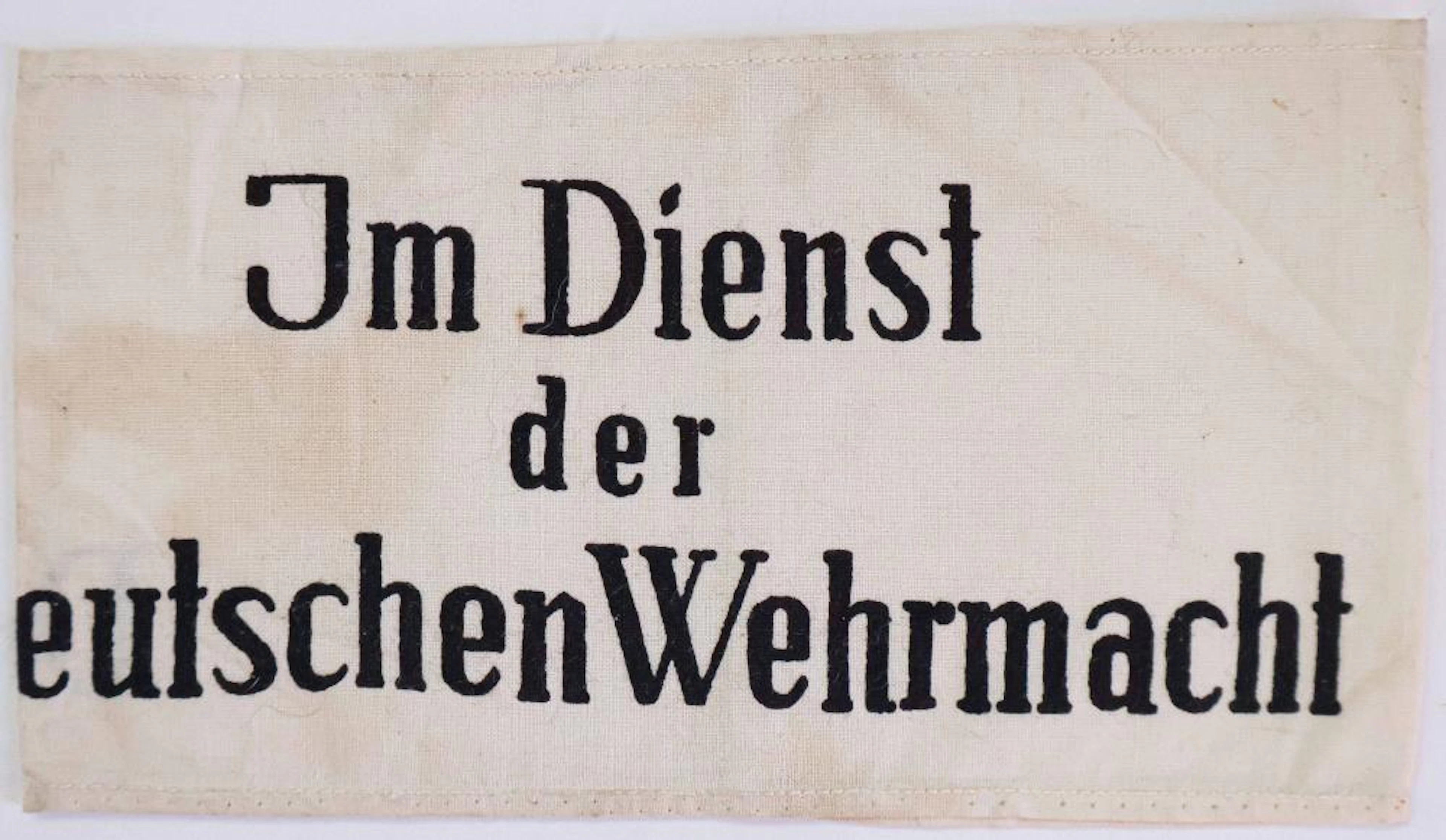 ?IM DIENST DER DEUTSCHEN WEHRMACHT? ARMBAND