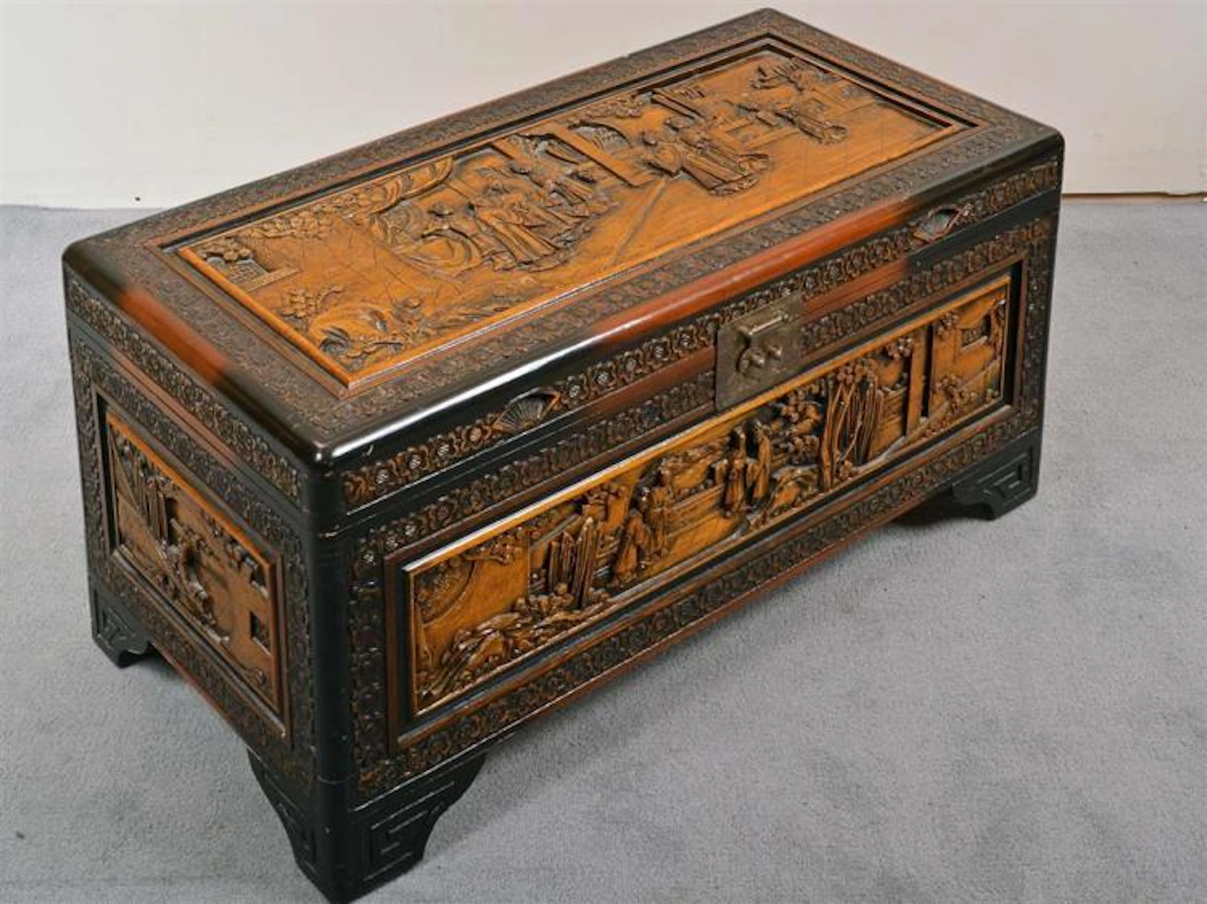 CAMPHOR BLANKET CHEST - Vintage Chinese with brass hardware