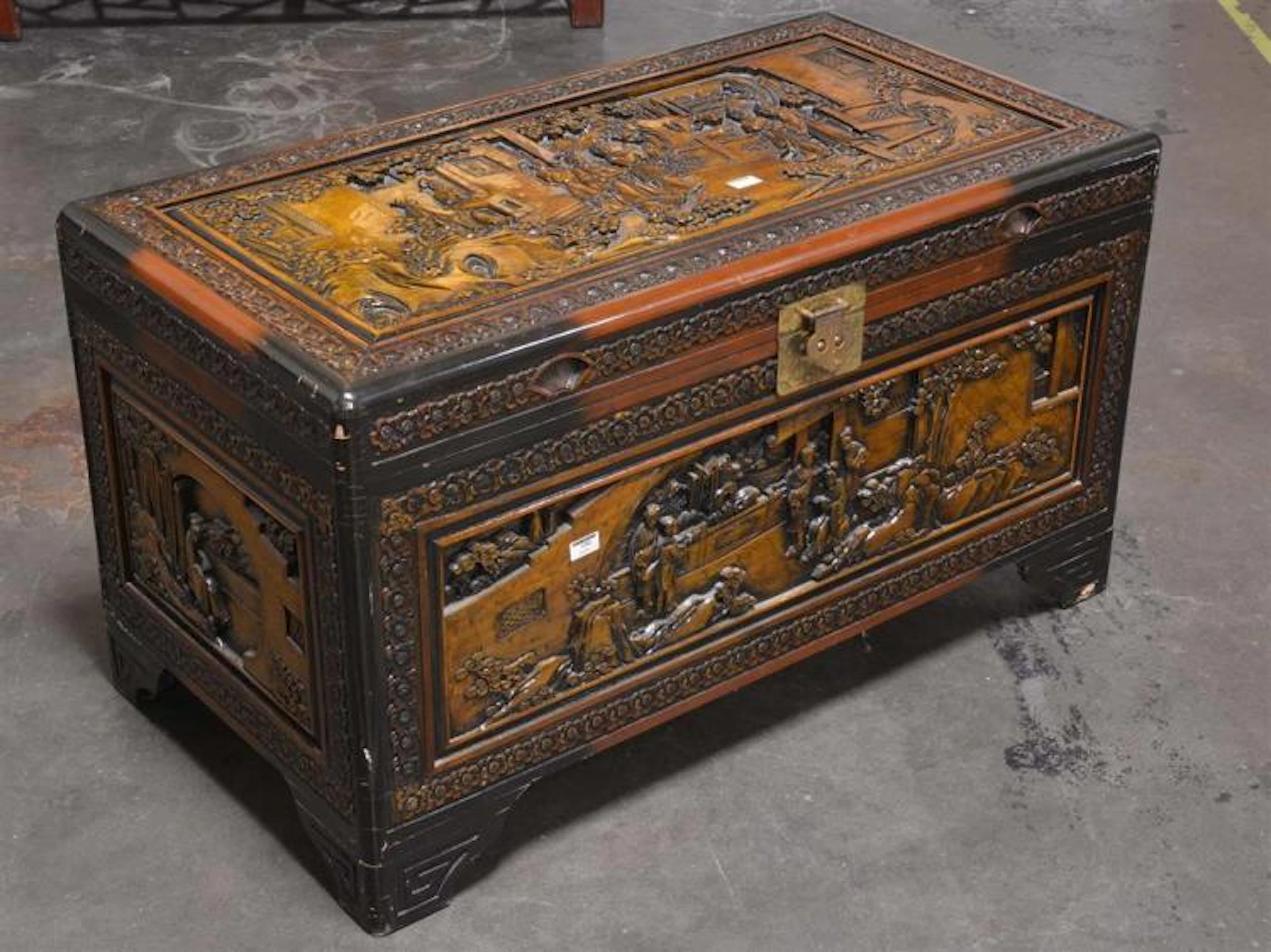 CAMPHOR BLANKET CHEST - Vintage Chinese with brass hardware