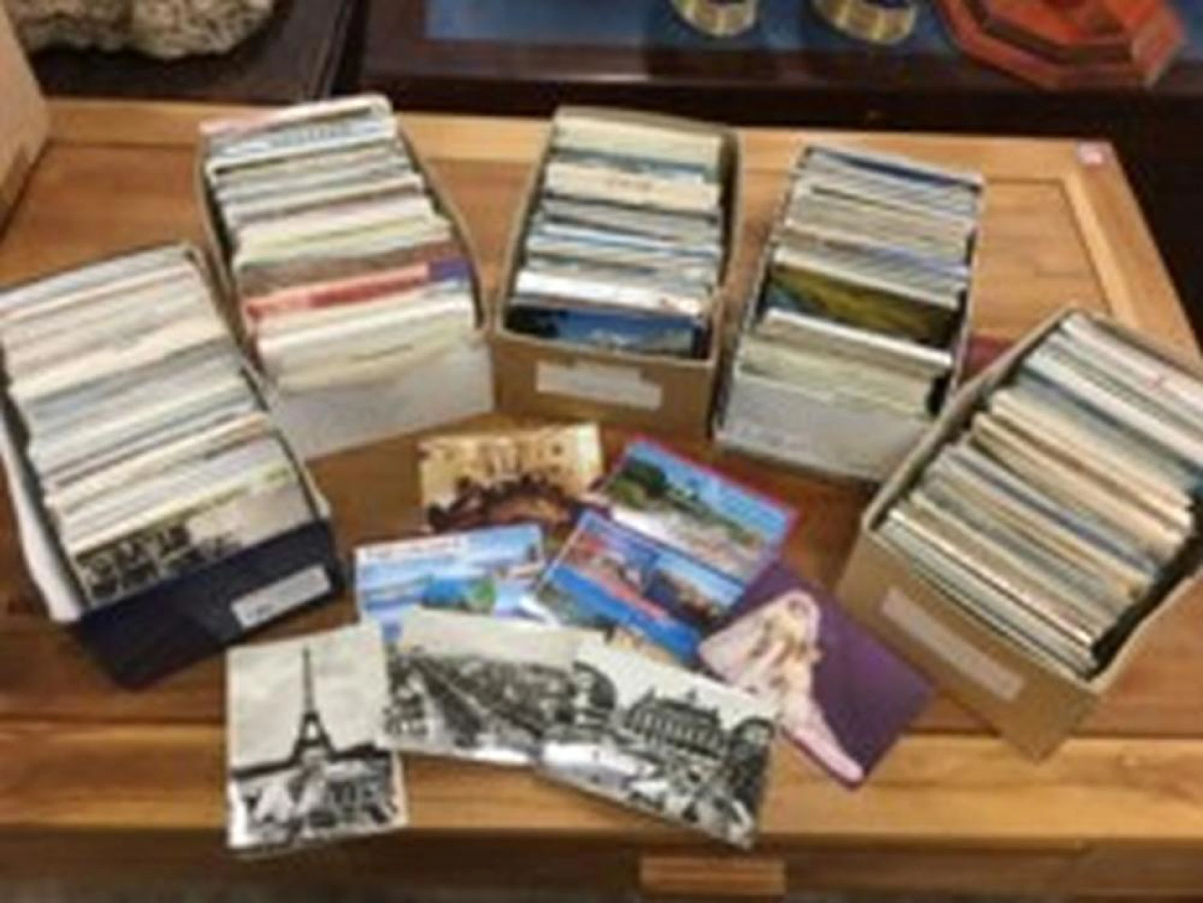 A postcard collection - mainly European topographical card, approx thousand