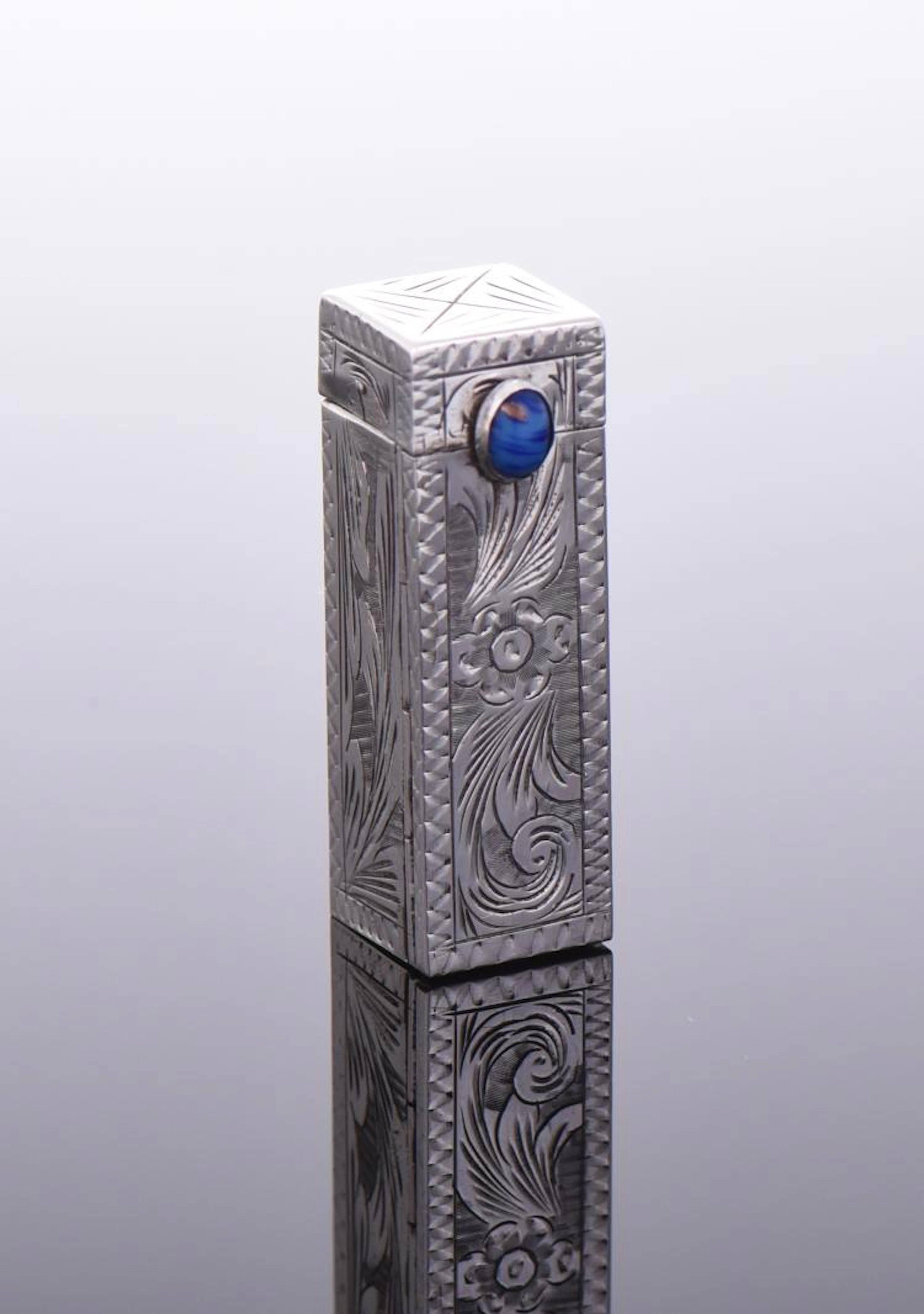 Native American 800 Silver Lipstick Holder