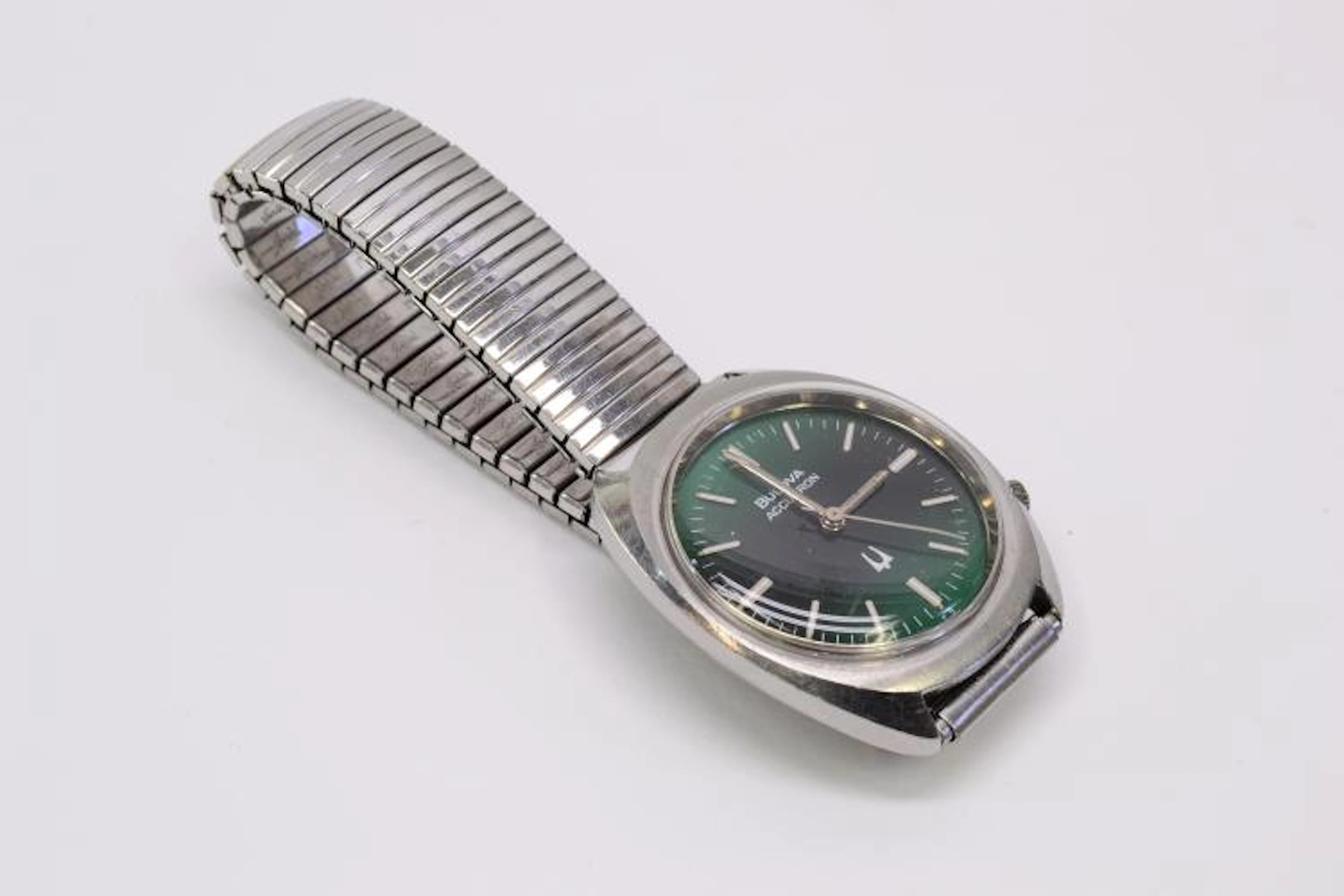 Vintage Men's Bulova Accutron Working Electric Green Face Watch