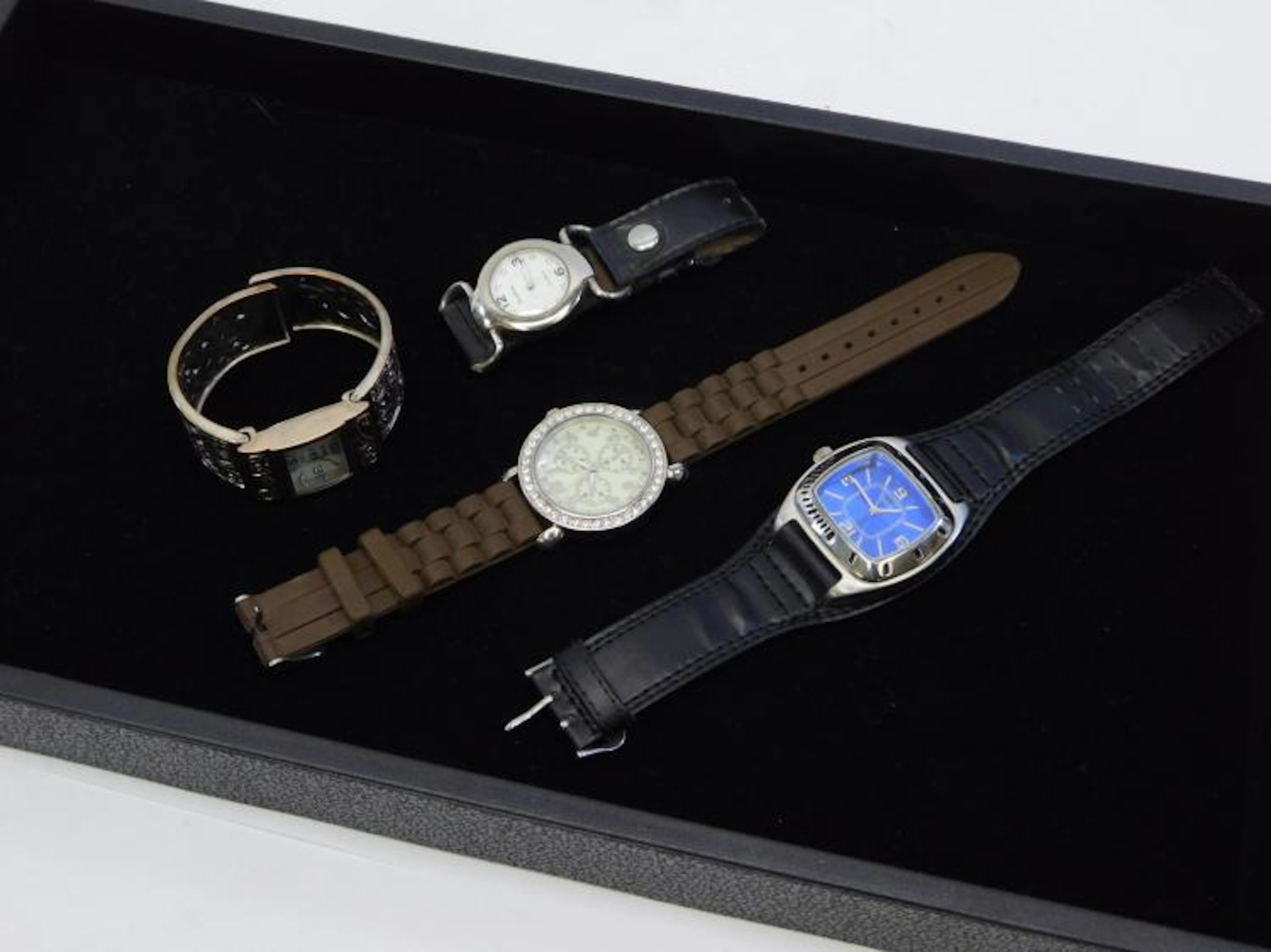 Lot of 4 Wrist Watches Including Kessaris and Sophie