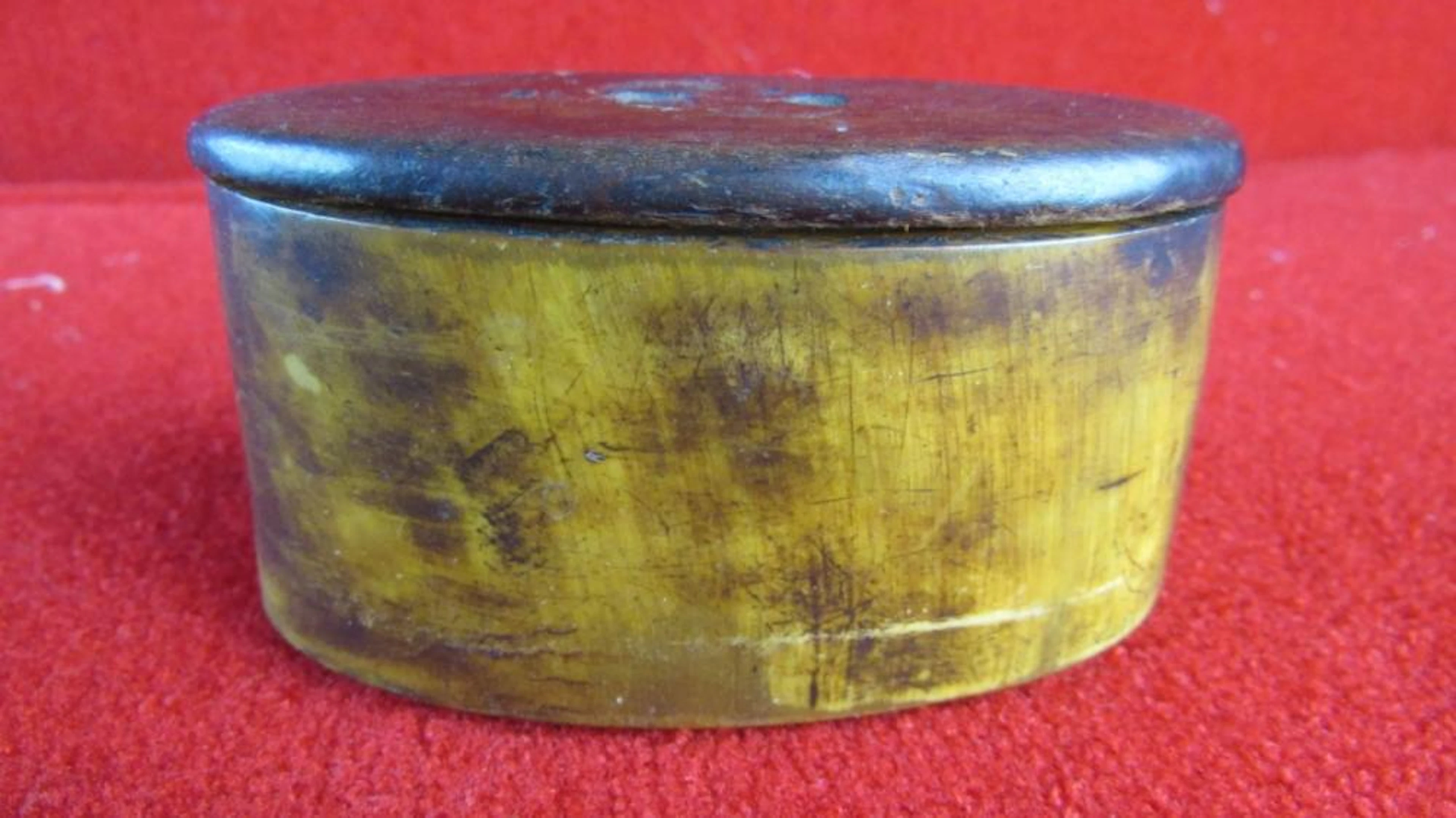 Qing Dynasty Oval Box