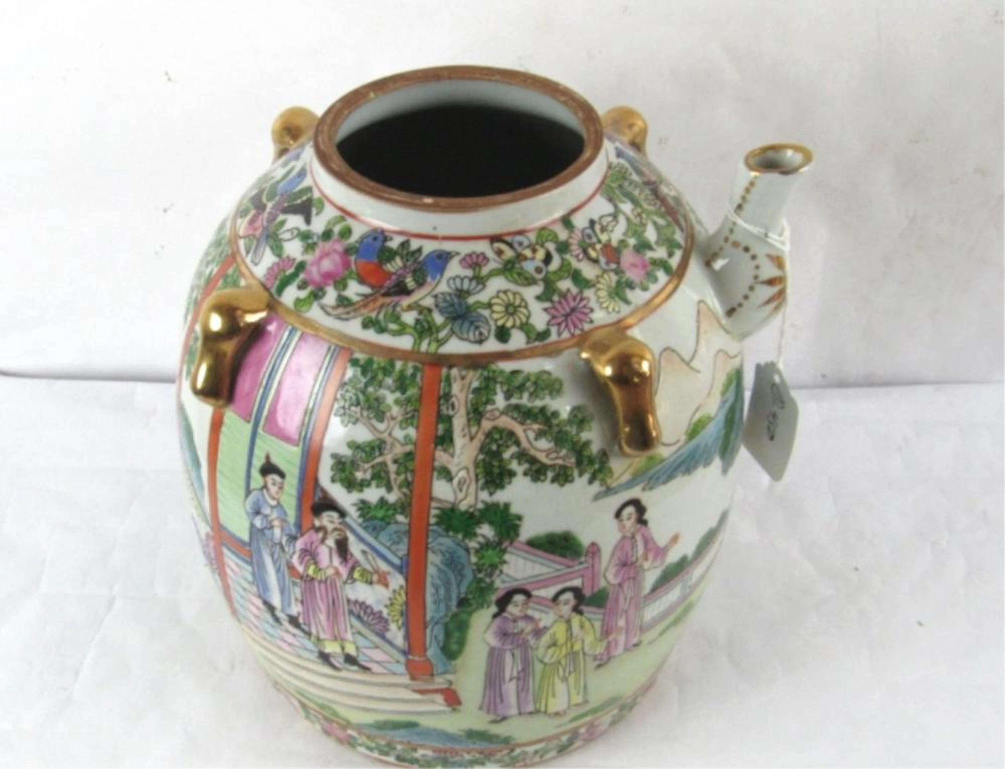 Famille Rose Teapot of Lotus Pattern