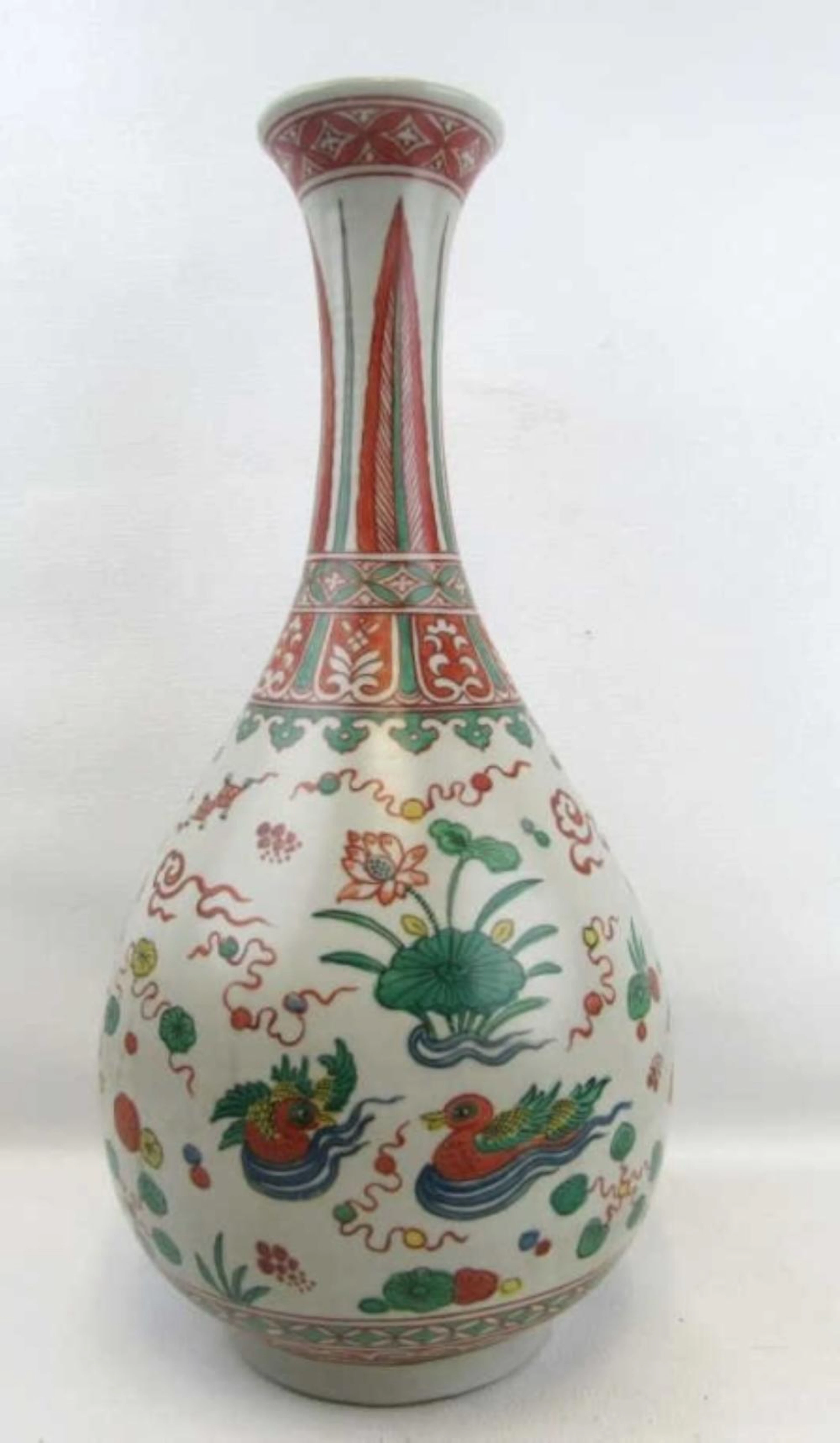 A16th_17th Century Ming Dynasty 5 Color Vase