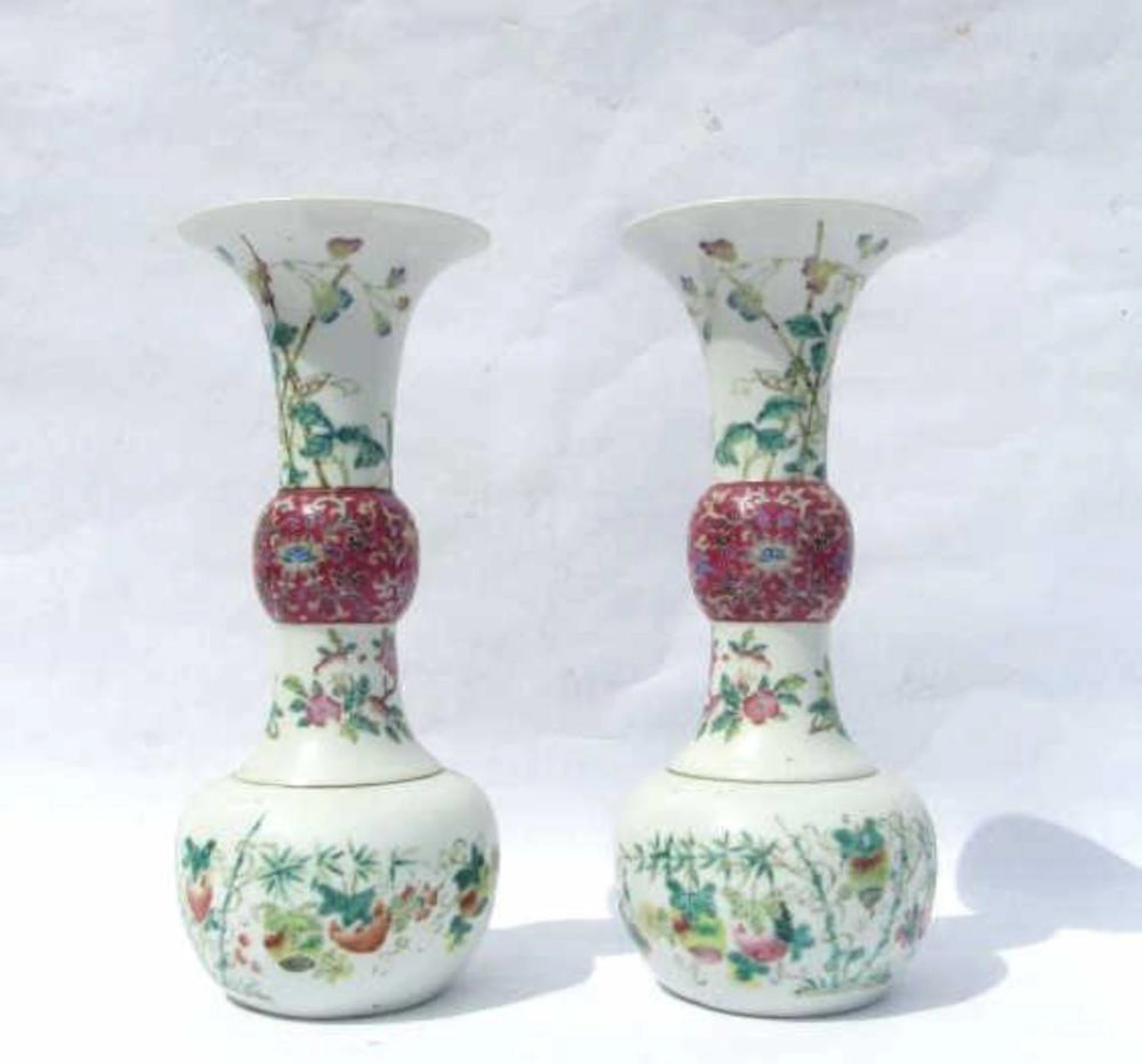 Pair of 17th-18th Century Chinese Porcelain Vase