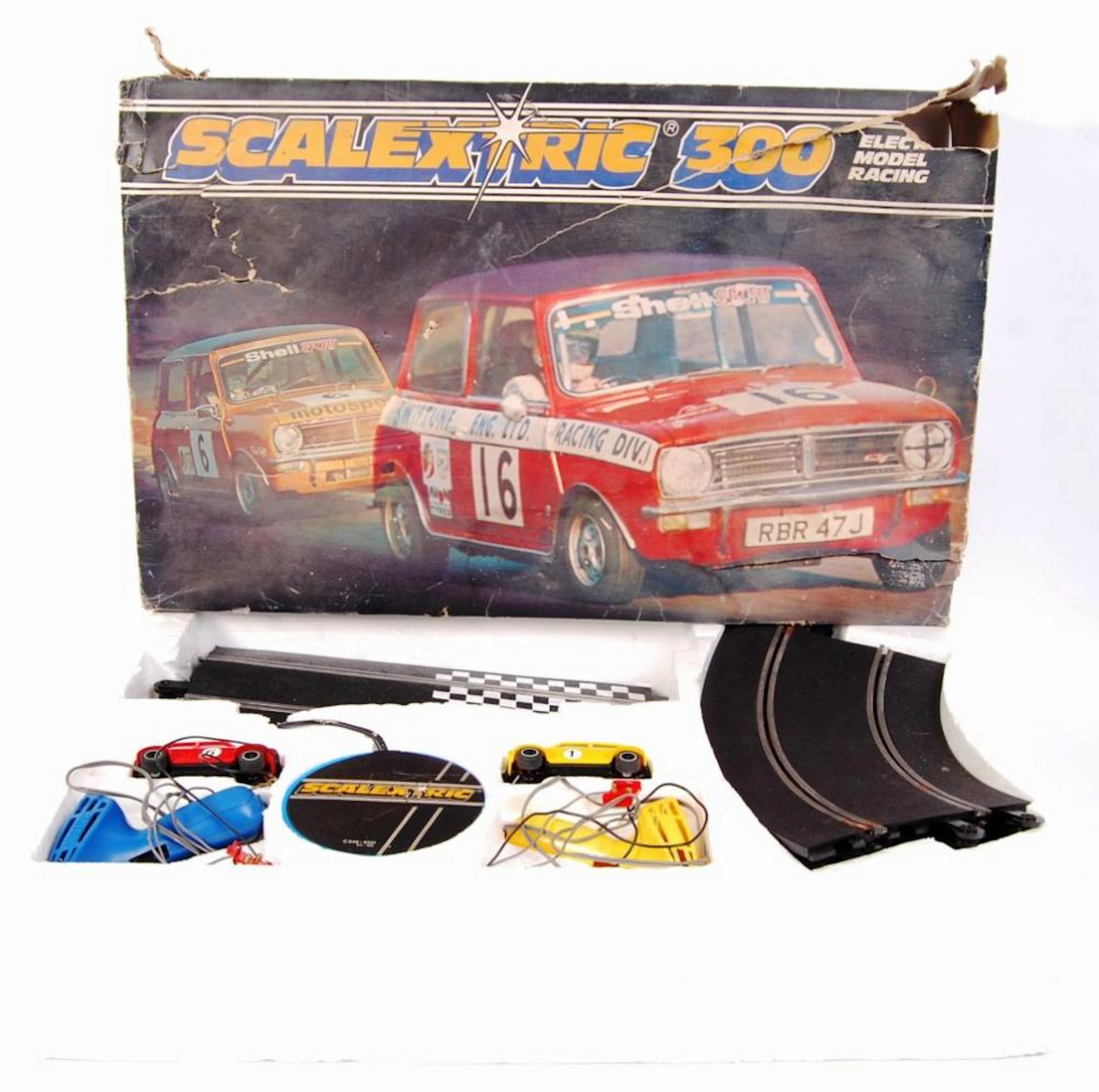 VINTAGE SCALEXTRIC 300 MINI RACING SLOT CAR SET