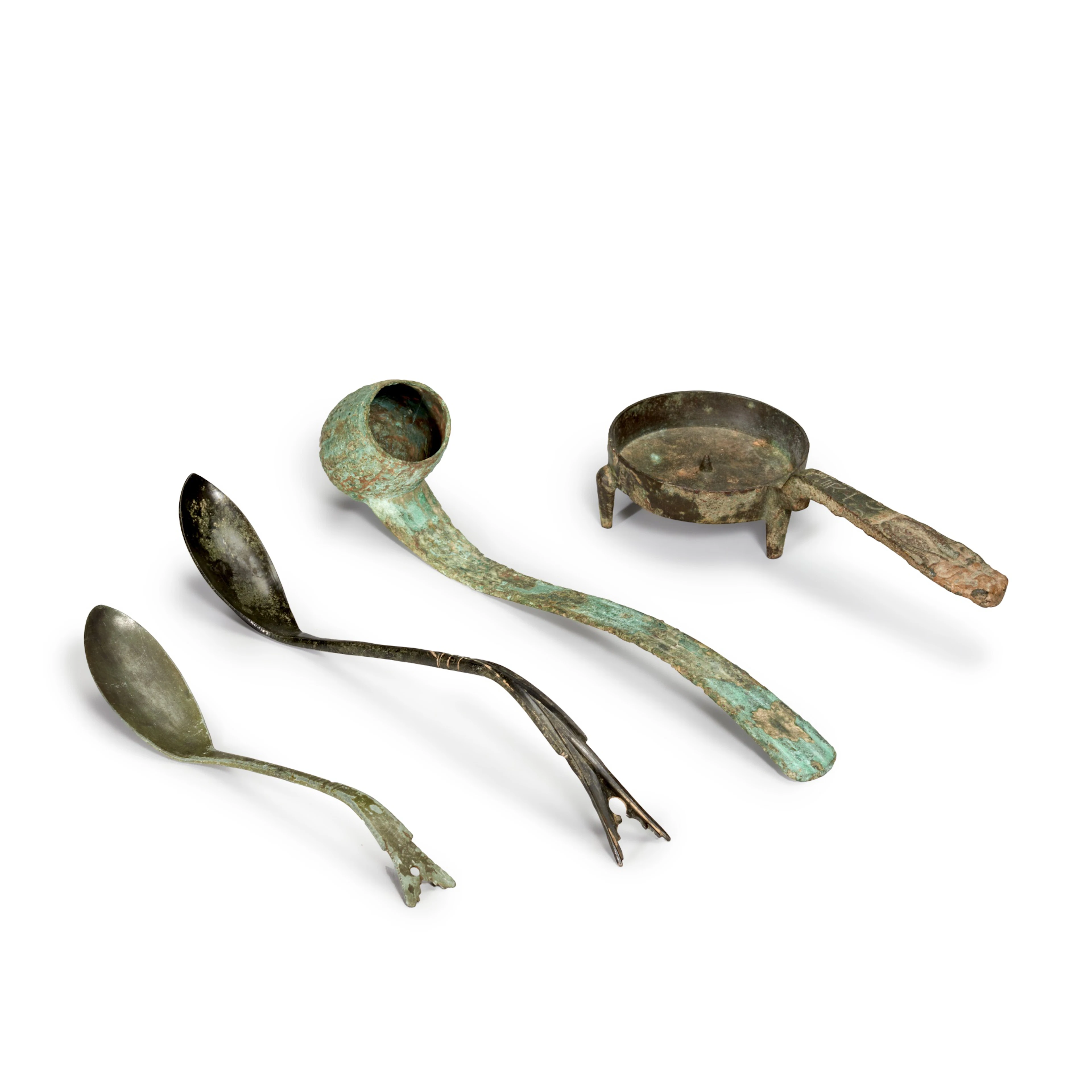 An archaic bronze lamp, Han dynasty | 西周至漢 青銅斗、勺及樵斗 一組四件