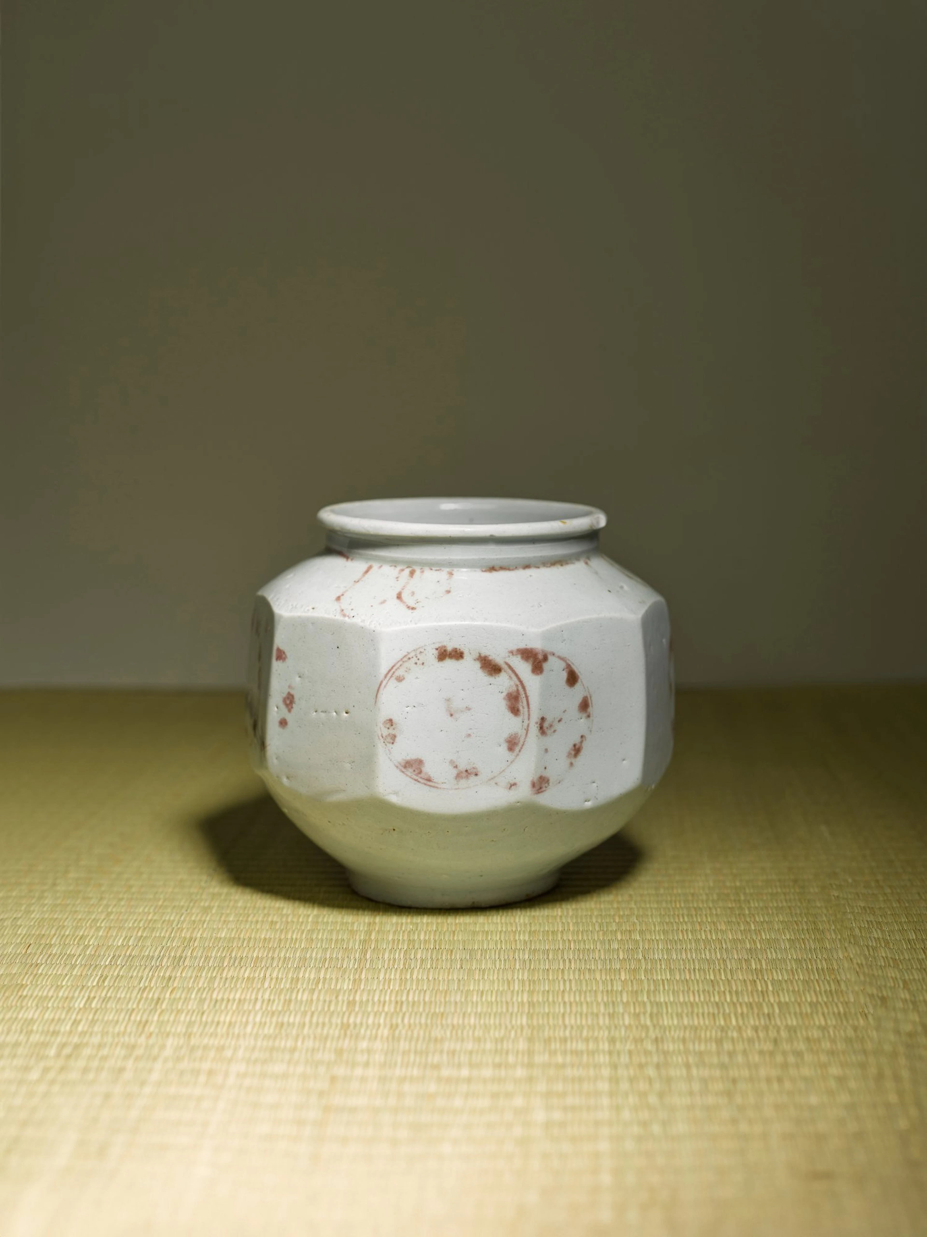 A facetted jar | Joseon dynasty, 18th - 19th century