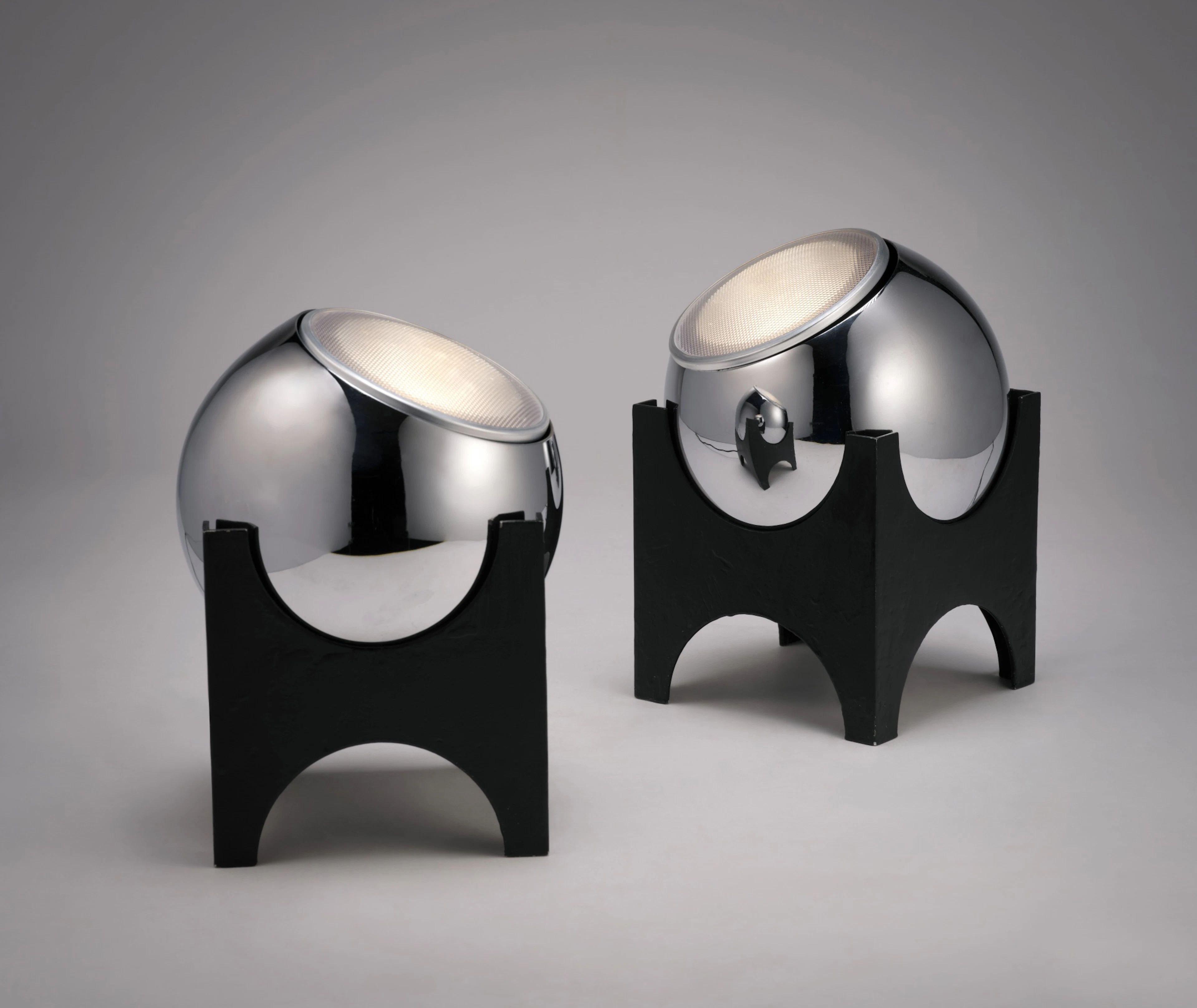 Pair of table lamps, model no. 14085