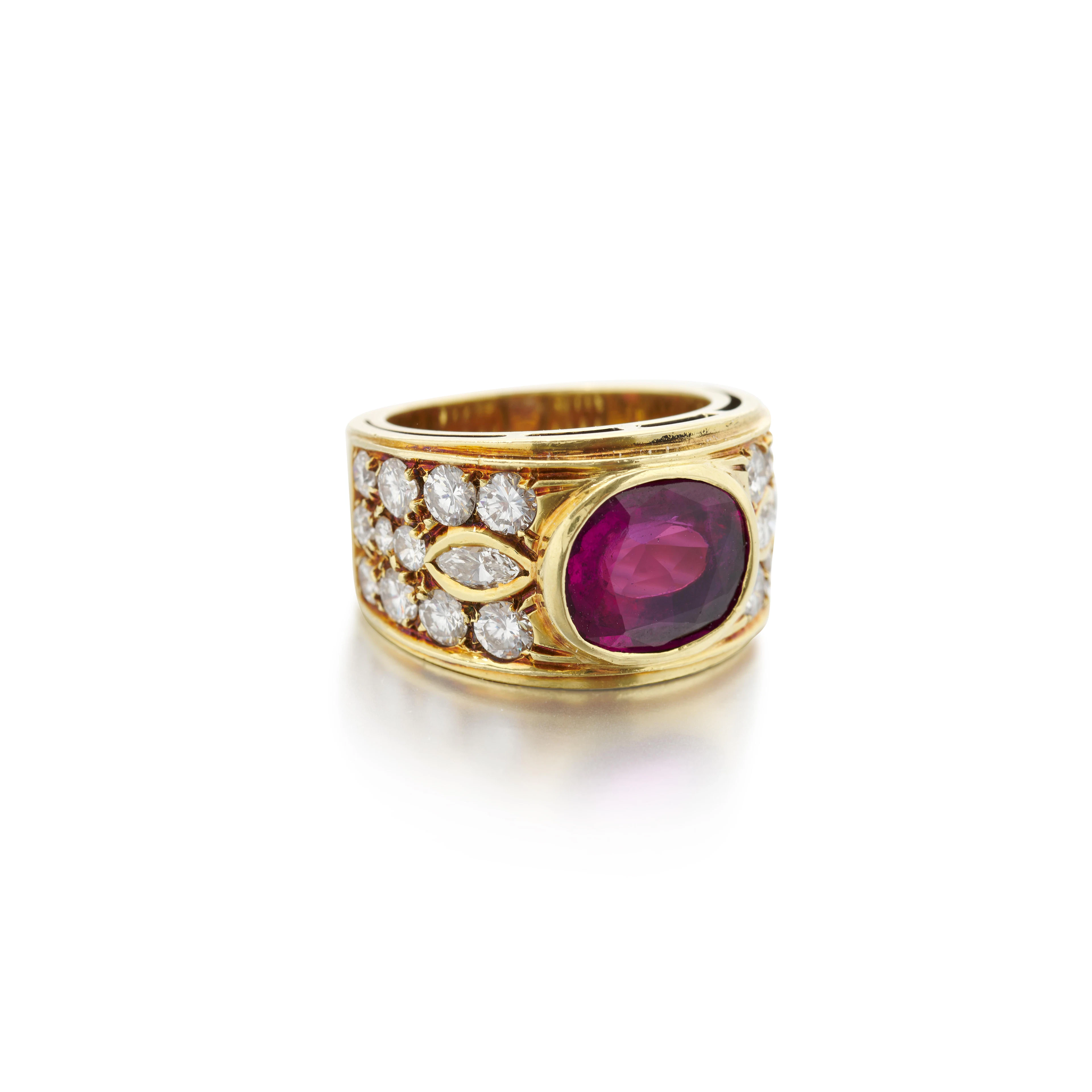 Ruby and diamond ring (Anello con rubino e diamanti)