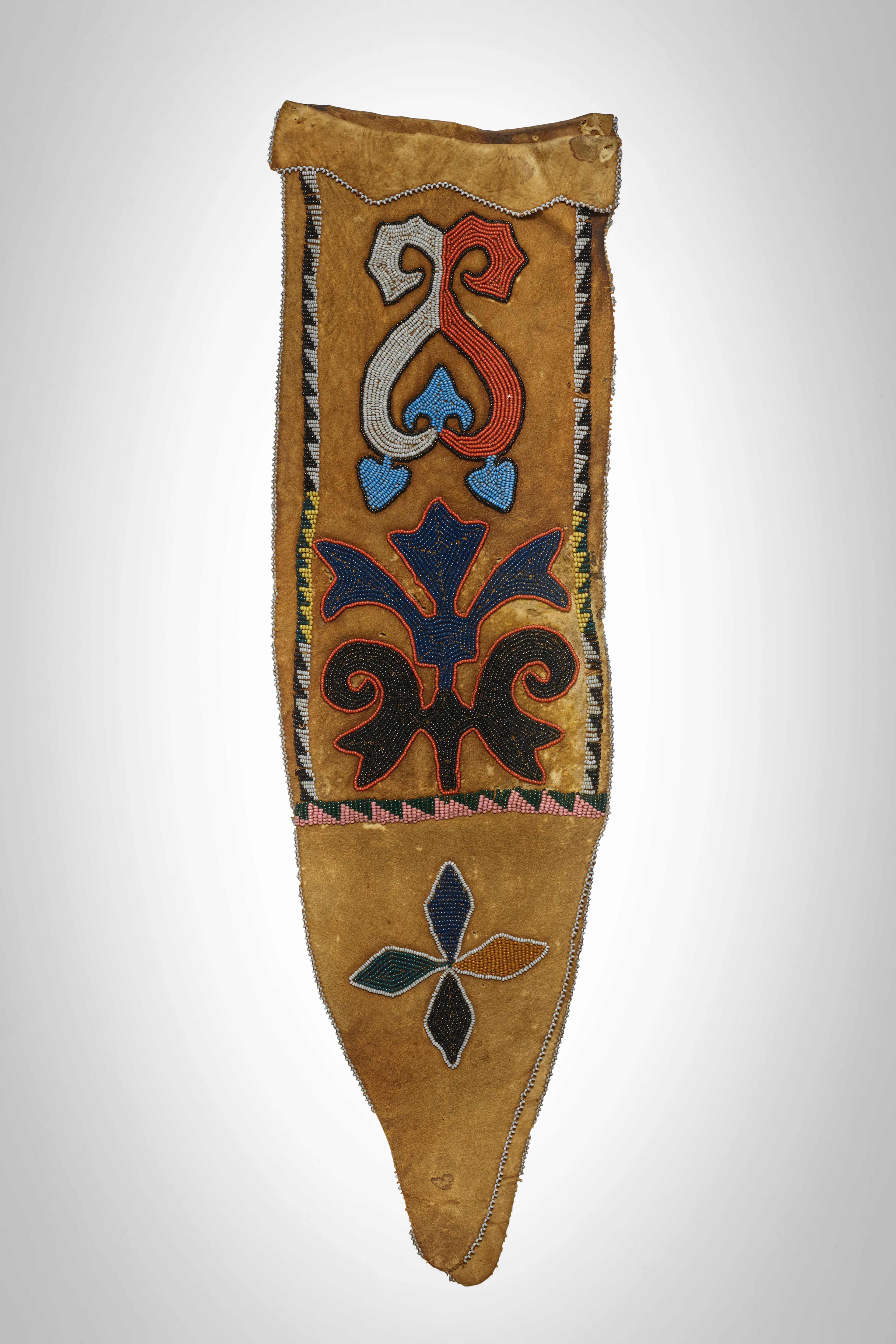 Otoe Beaded Hide Pipe Bag