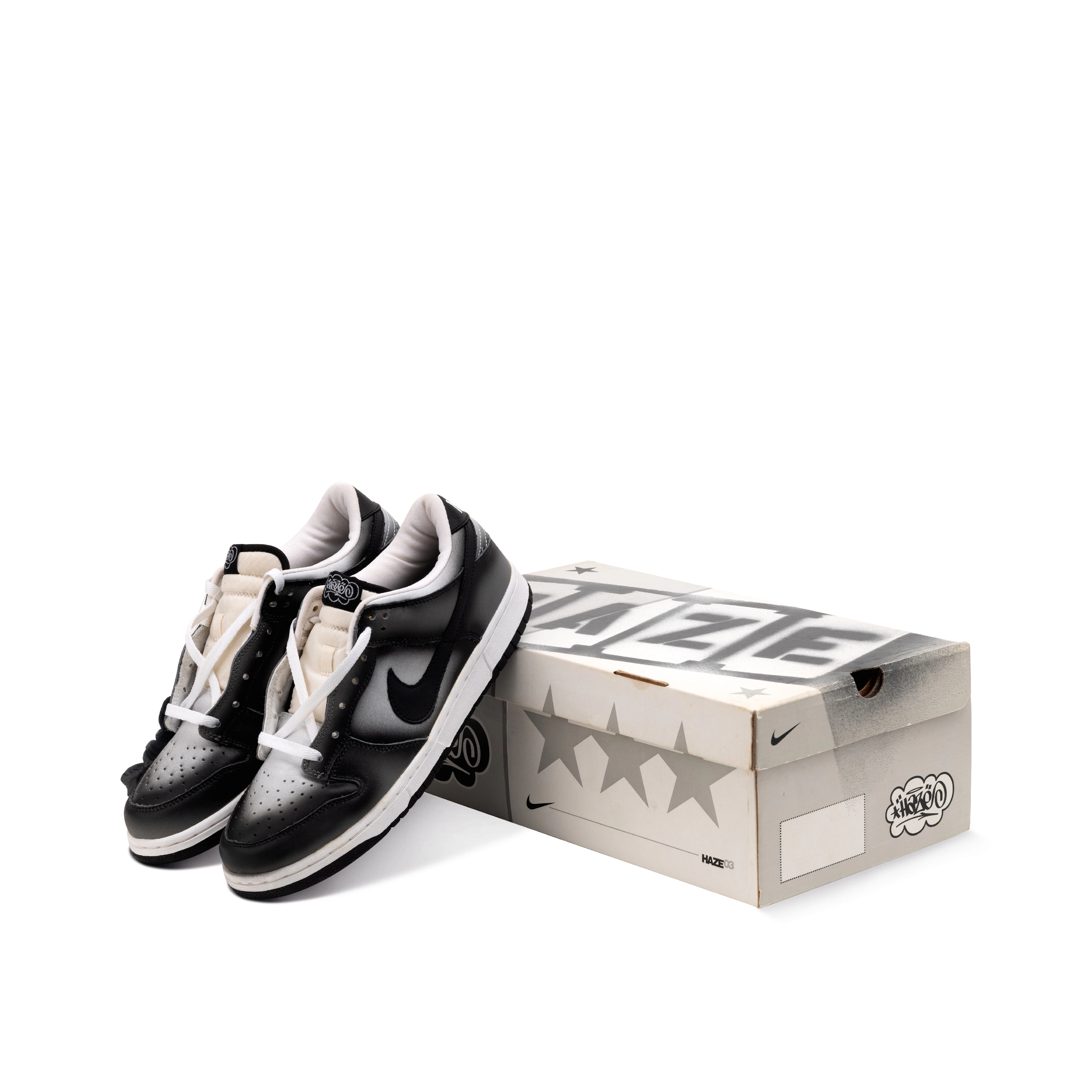 Ike Dunk Low Premium ‘Haze’ Friends and Family | Size 11