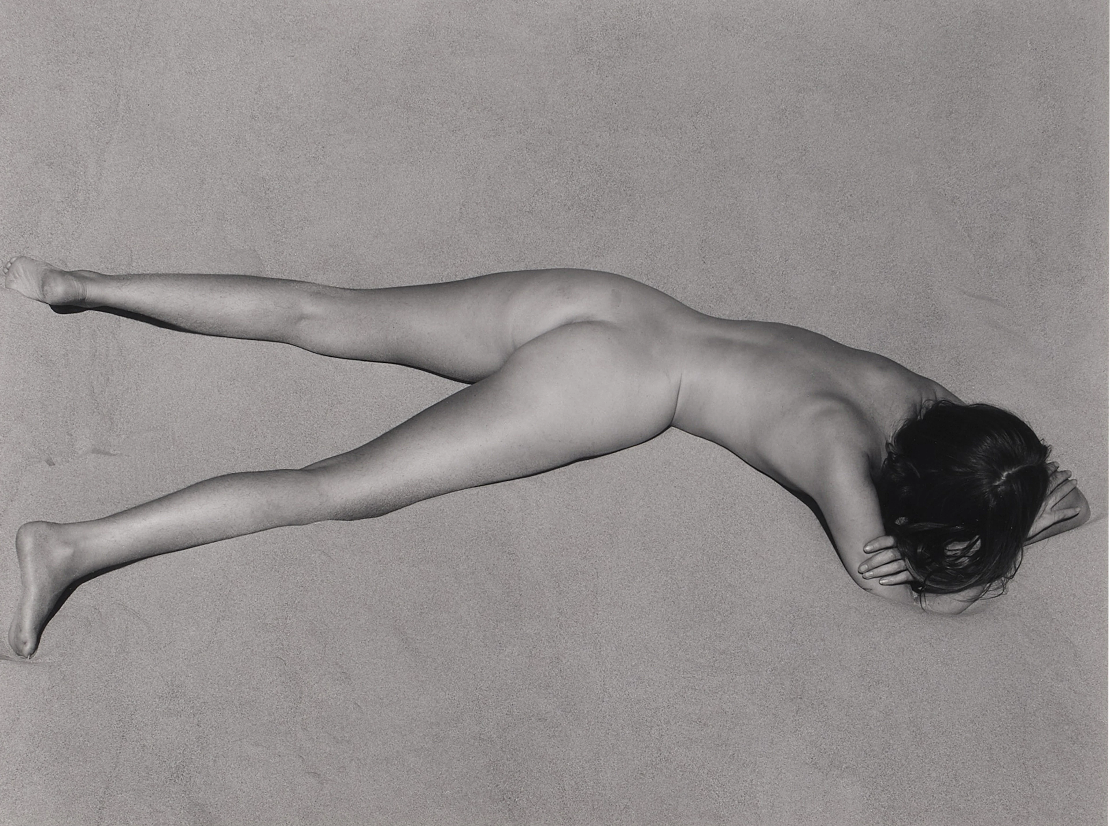 'Nude' (Nude on Sand, Oceano)
