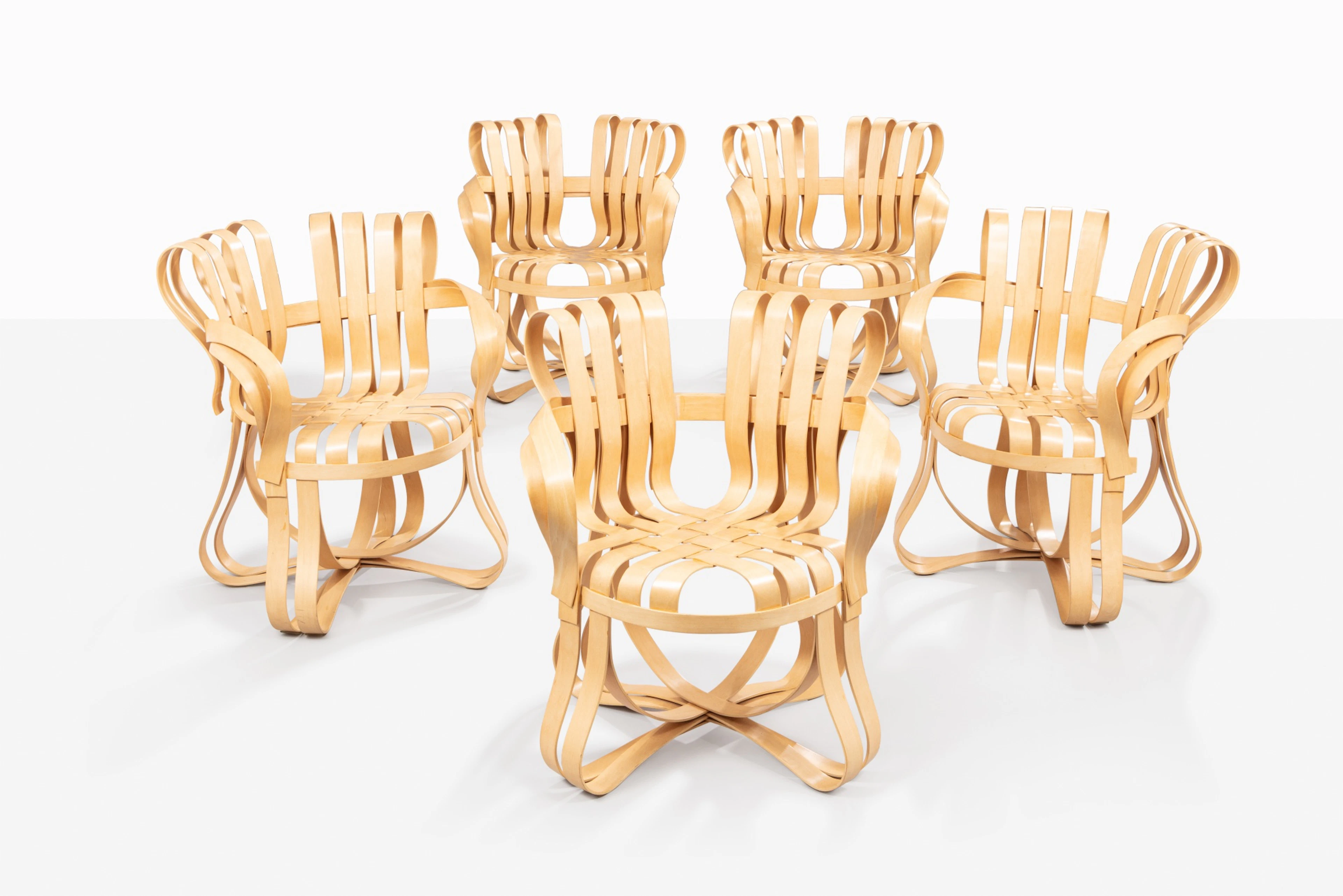 Suite de cinq fauteuils Cross check