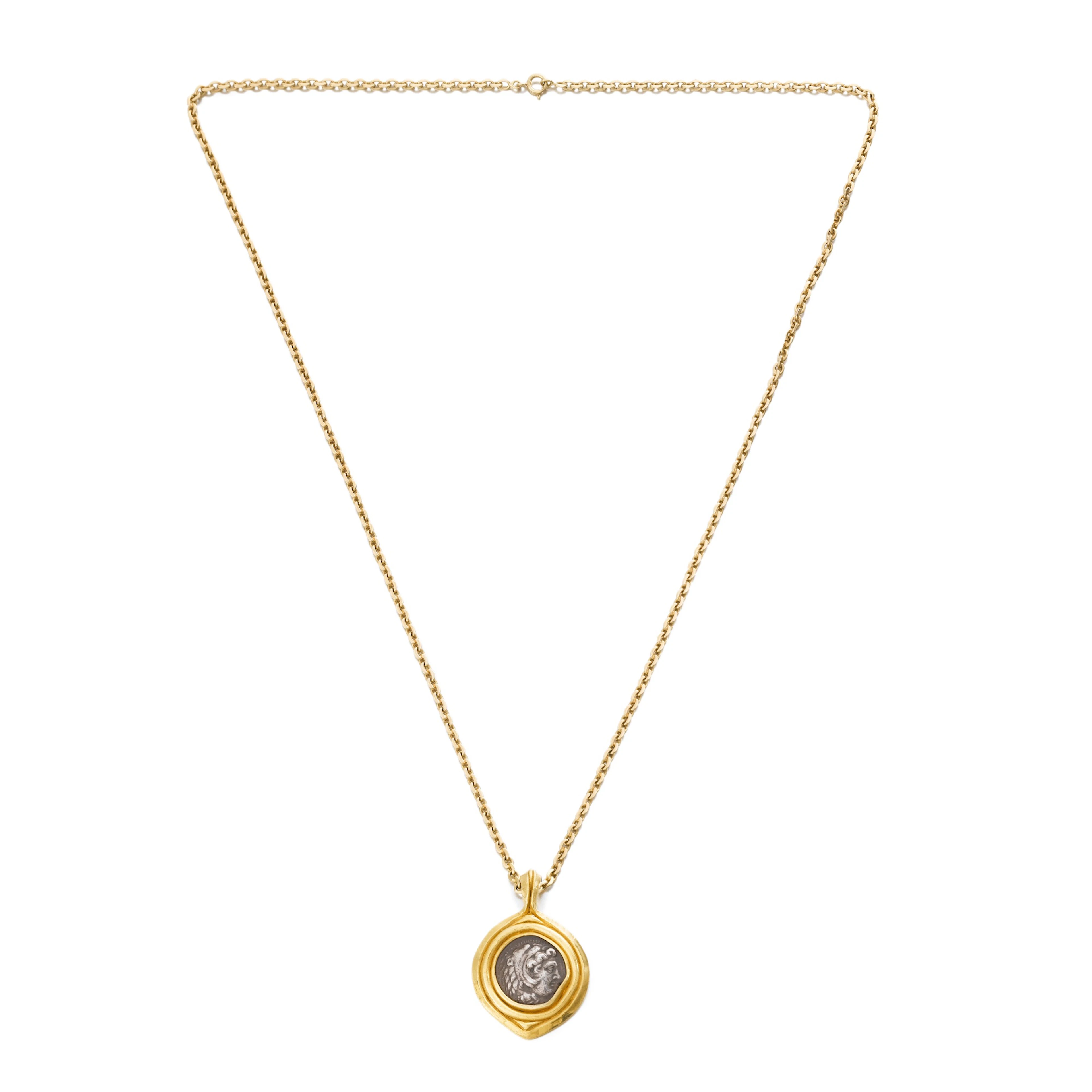 Roman coin necklace | Collier pièce romaine