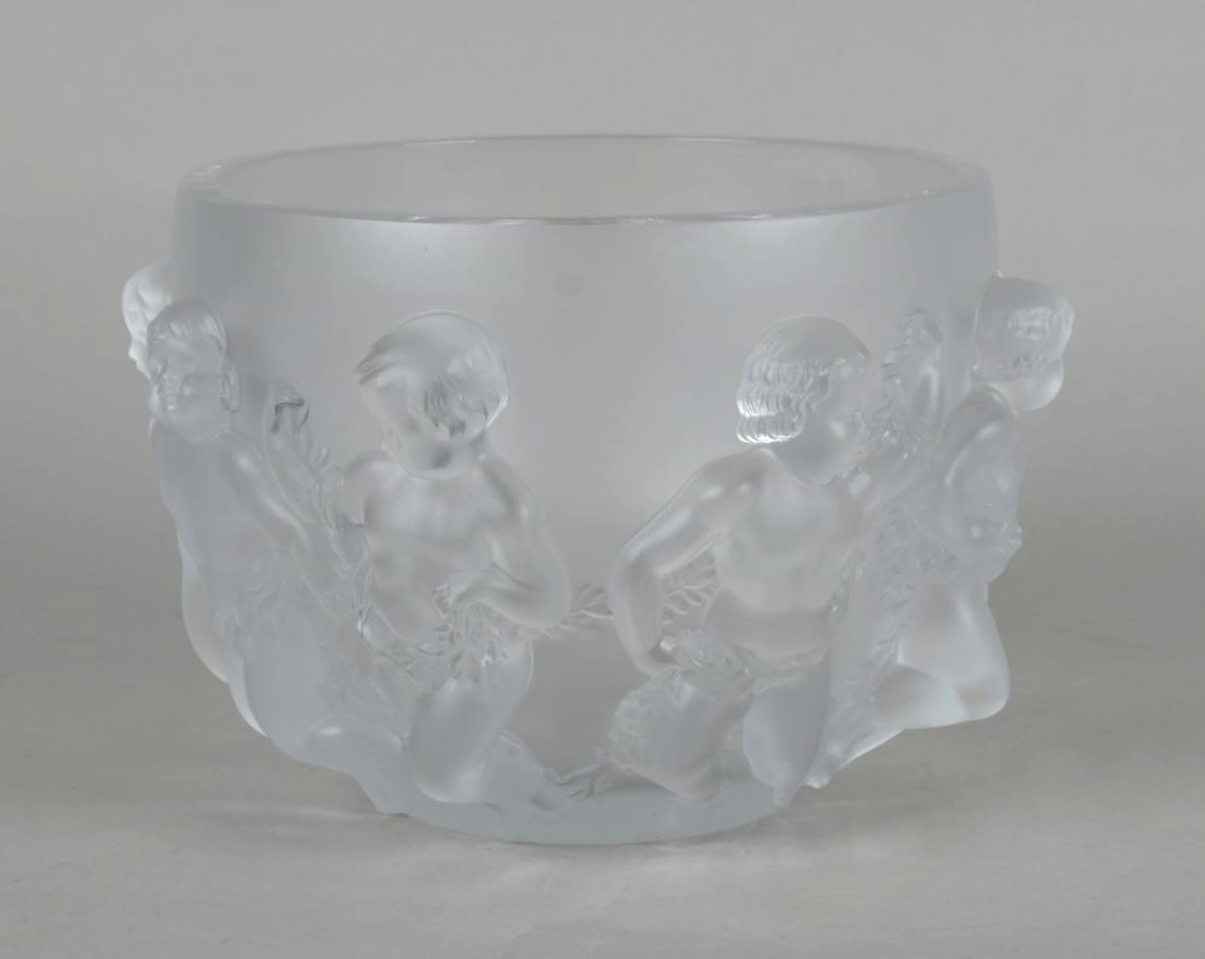 Large Lalique Frosted Glass Bowl: Luxembourg