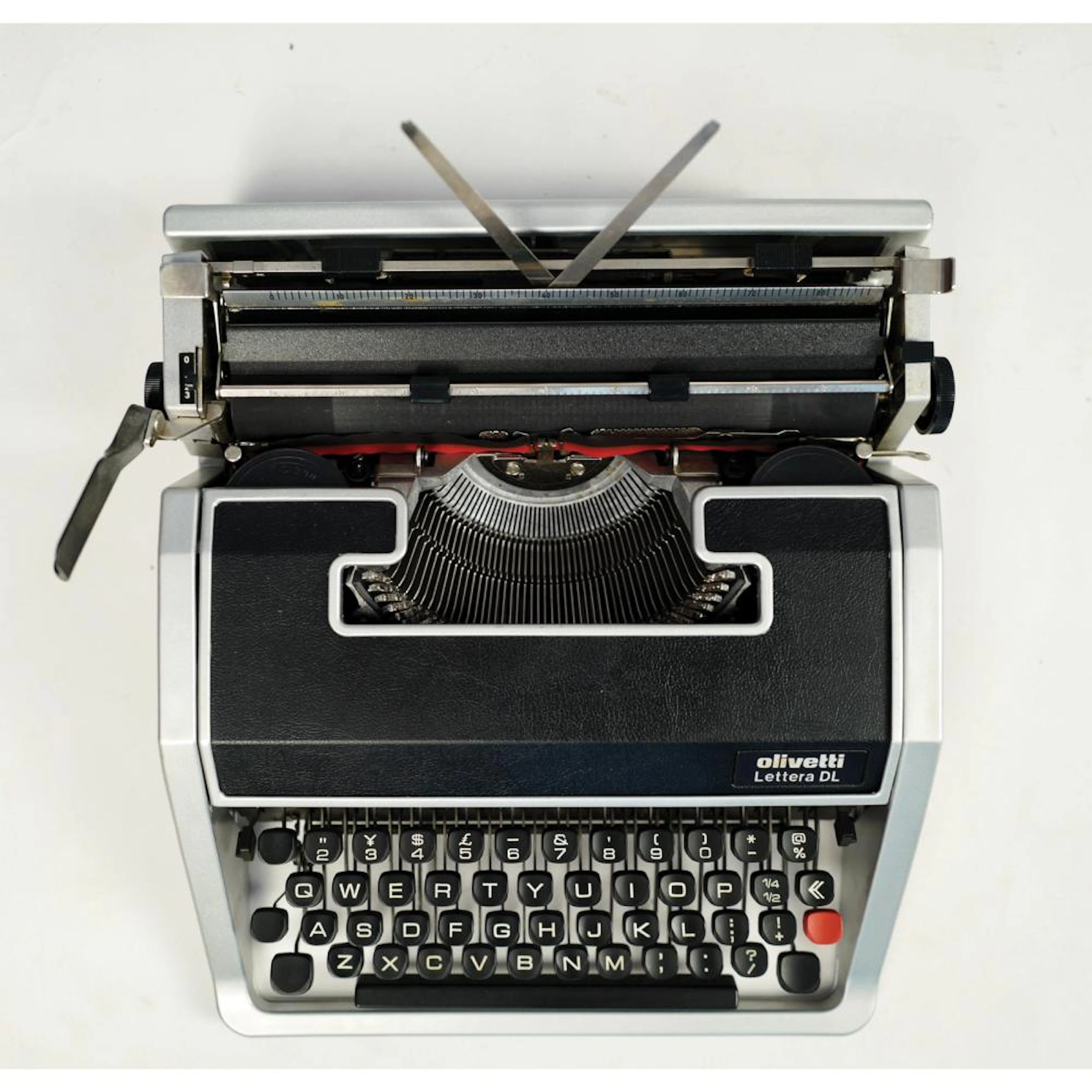 Vintage Olivetti Letera DL Typewriter