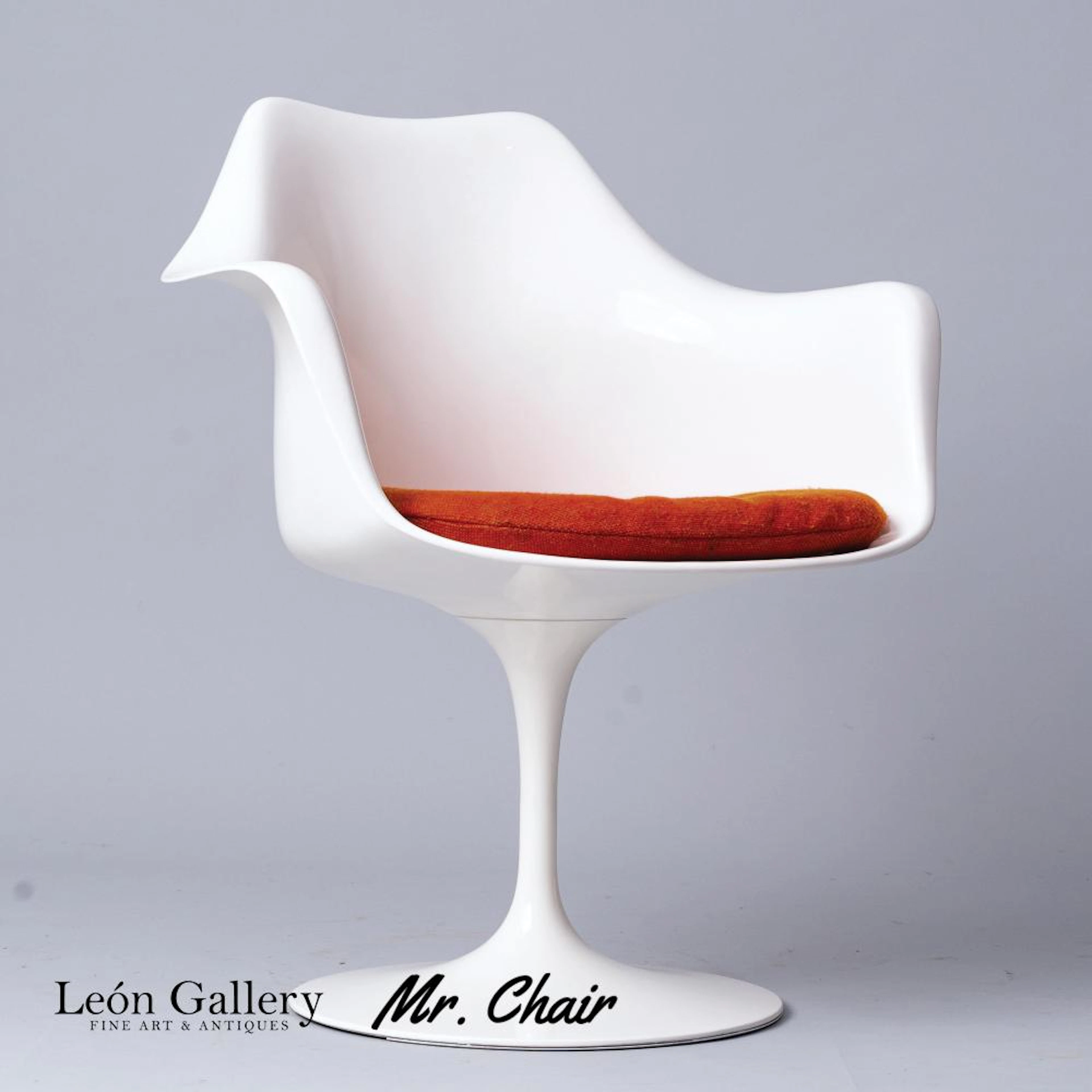 Vintage Eero Saarinen Tulip Armchair for Knoll