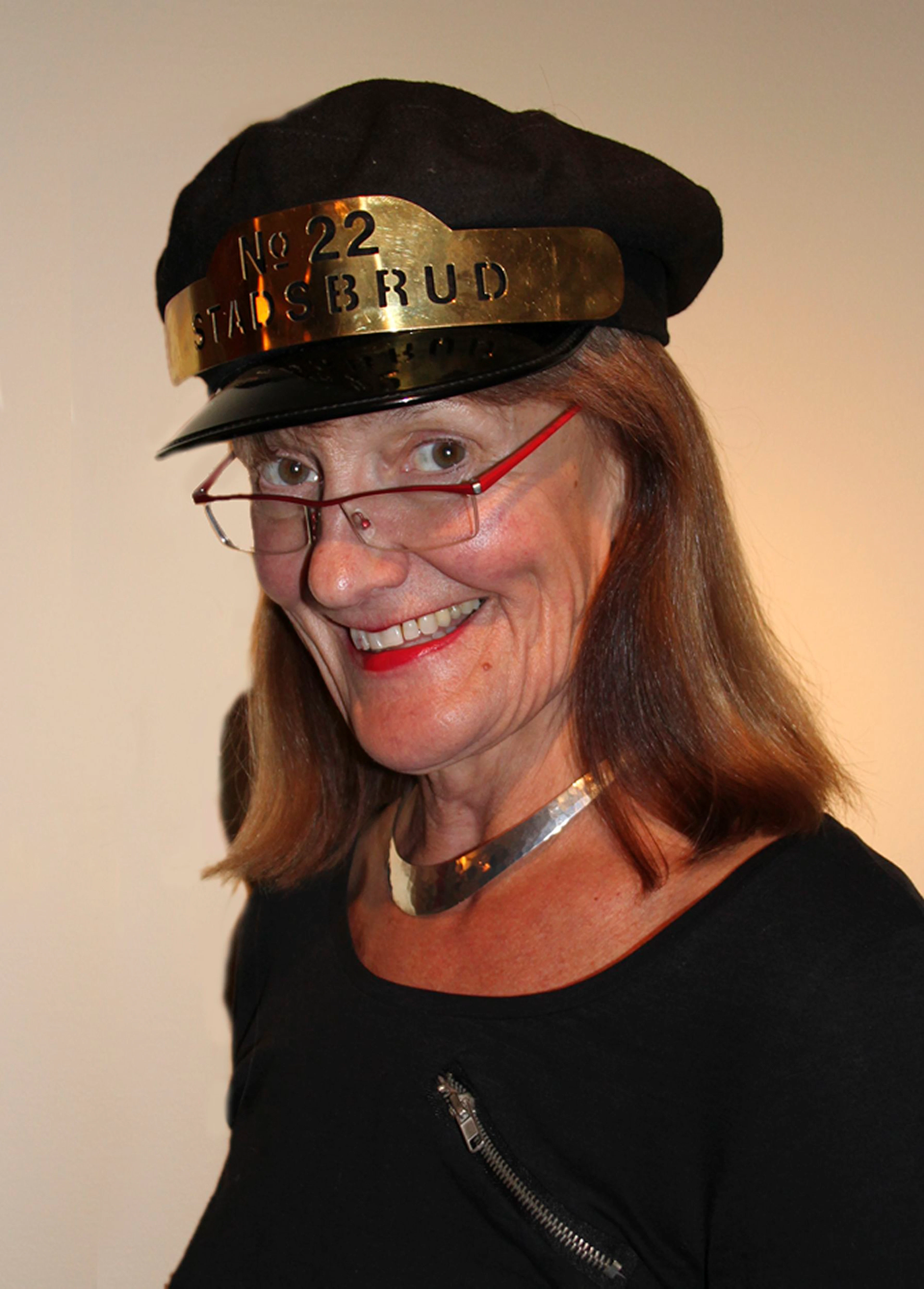 Meg Tivéus
