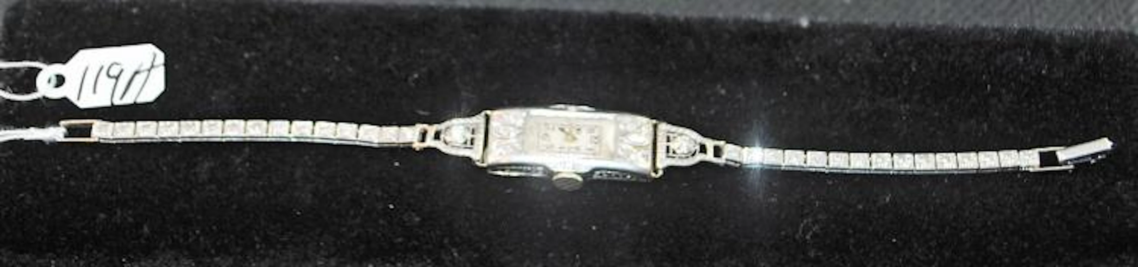LADIES ANTIQUE 18K/PLATINUM & DIAMOND WRISTWATCH