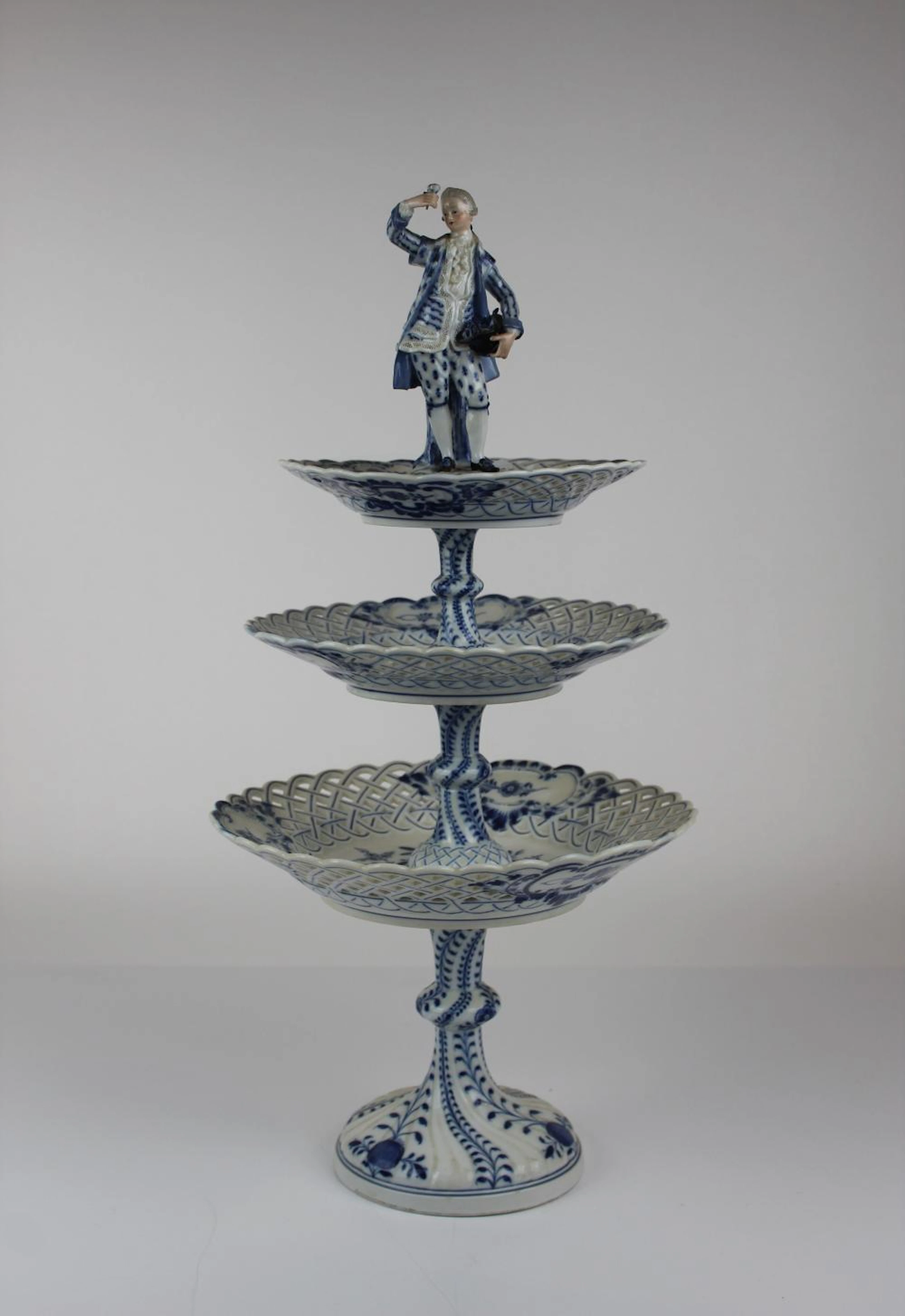Figural Serves 3-Tier Open Filligree Plate Stand