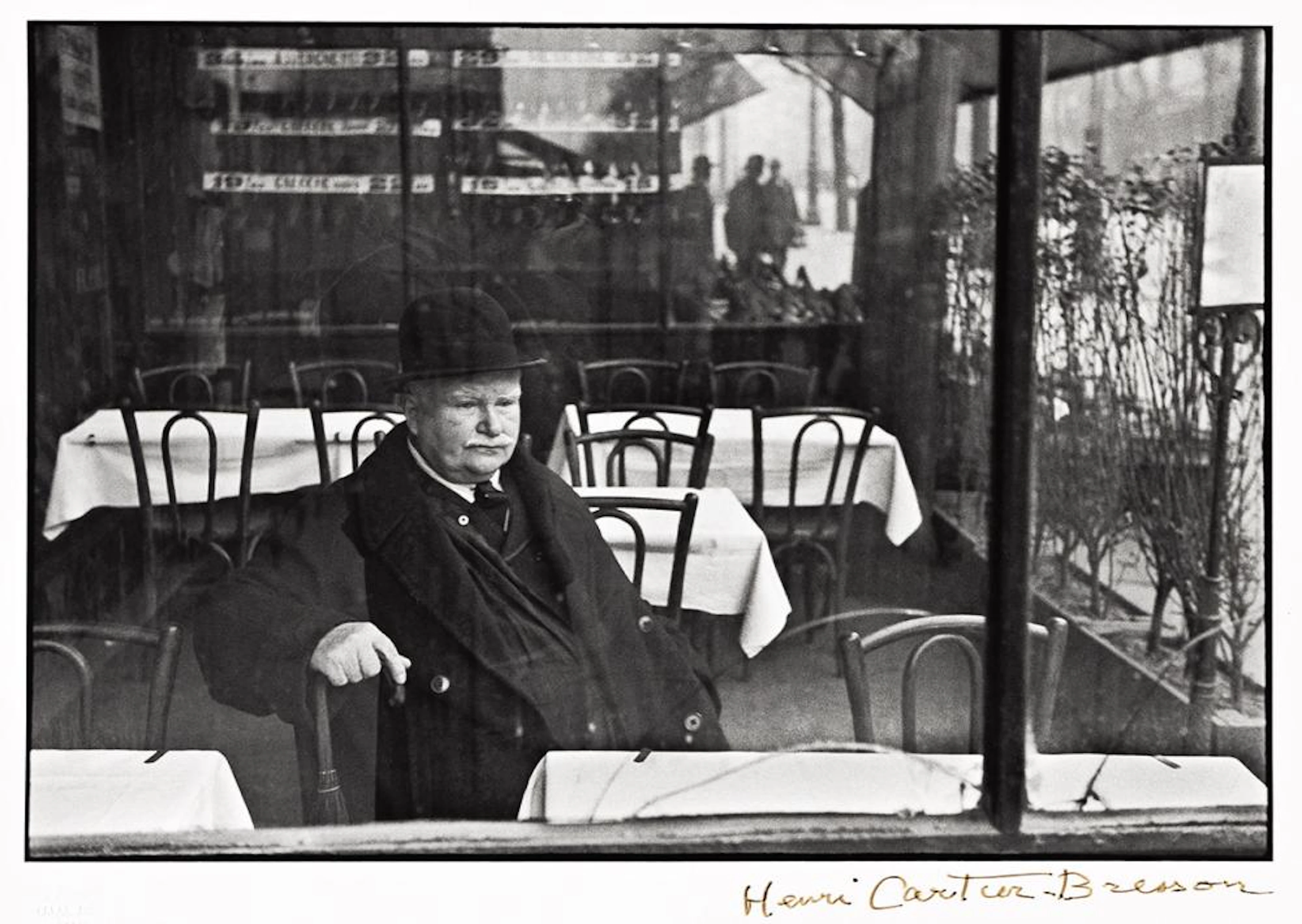 HENRI CARTIER-BRESSON (1908-2004) Avenue du Maine, Paris.