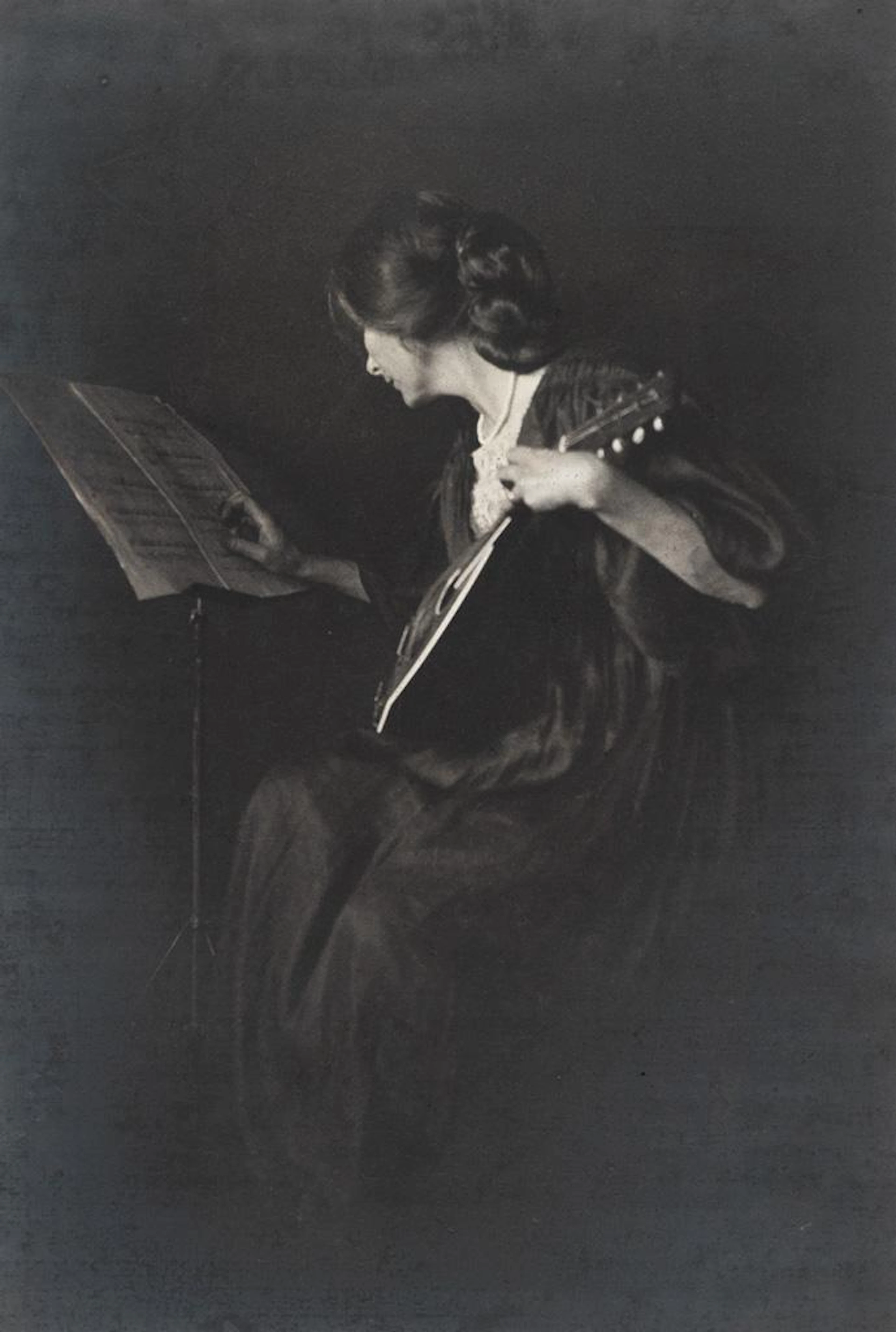 (ALFRED STIEGLITZ & EDWARD STEICHEN). Souvenir Kodak Competition 1905.