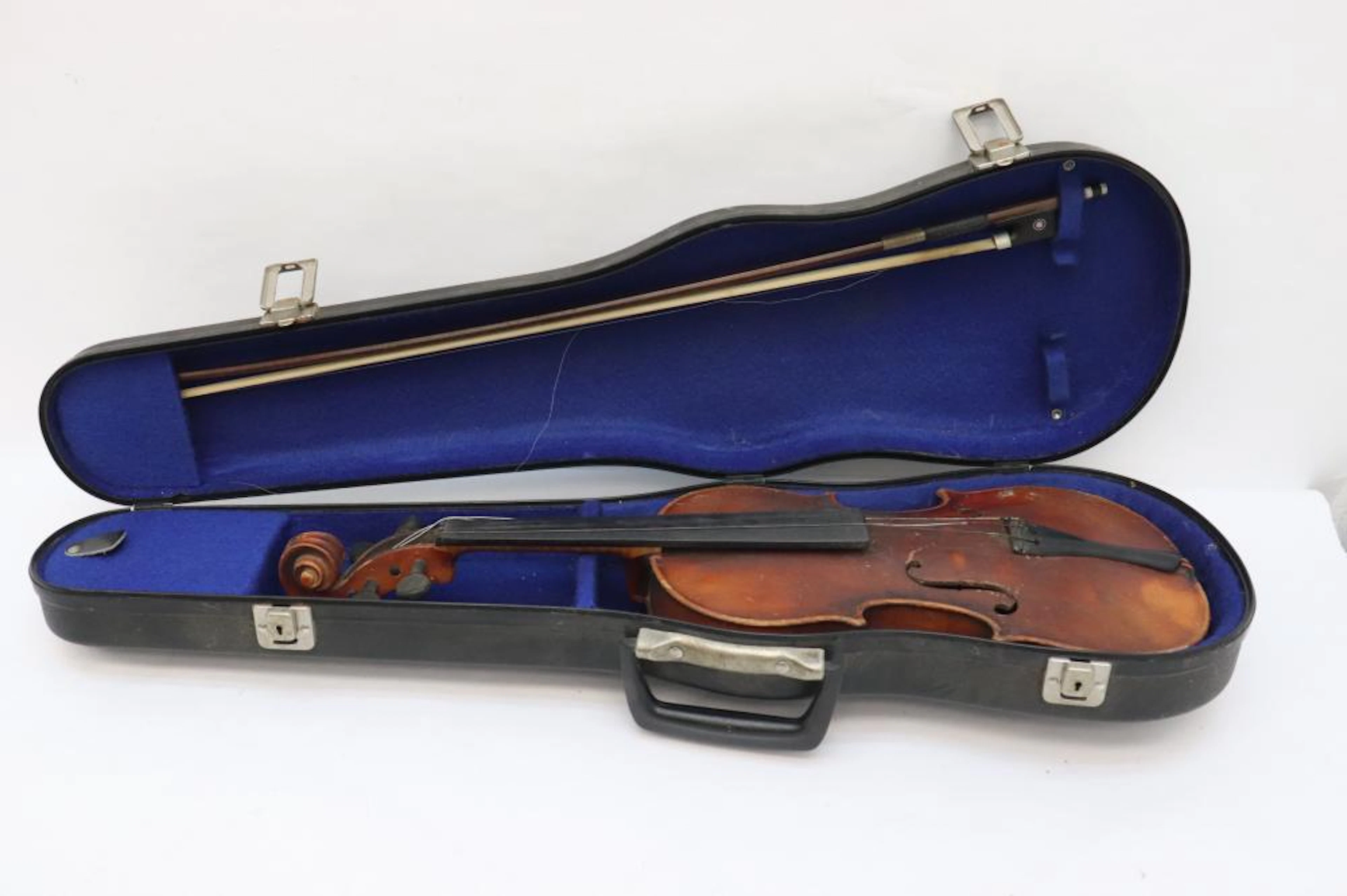 Violin by Johann Georg Kessler with case